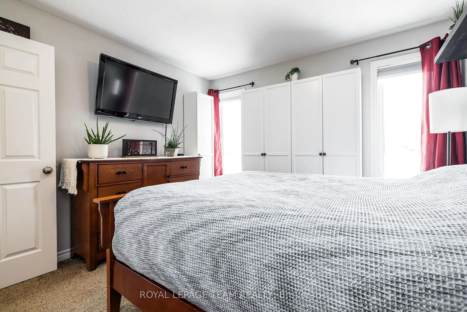 Photo 18 of 17 Lee Avenue, Smiths Falls — HOMEH