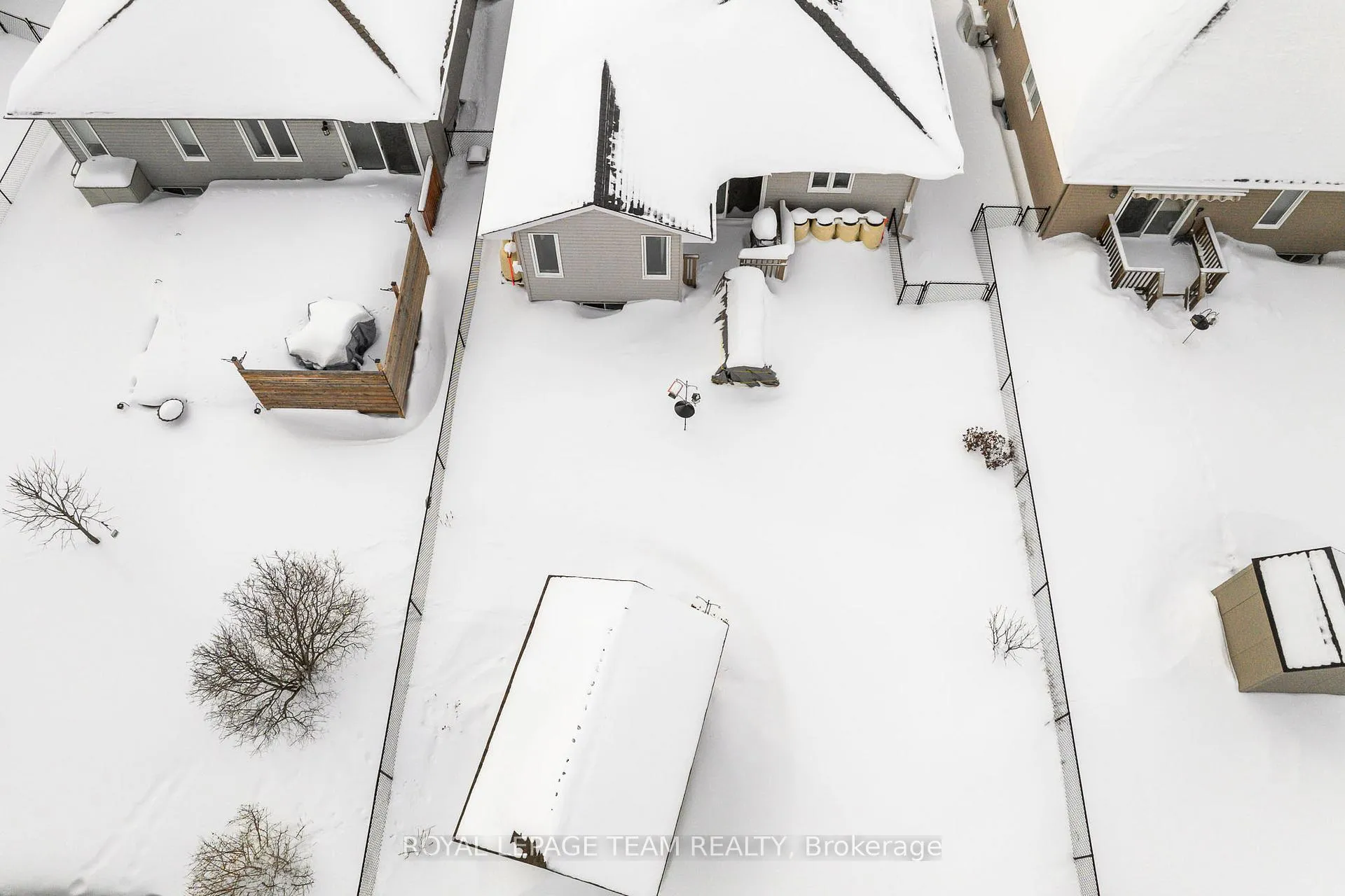 Photo 26 of 17 Lee Avenue, Smiths Falls — HOMEH