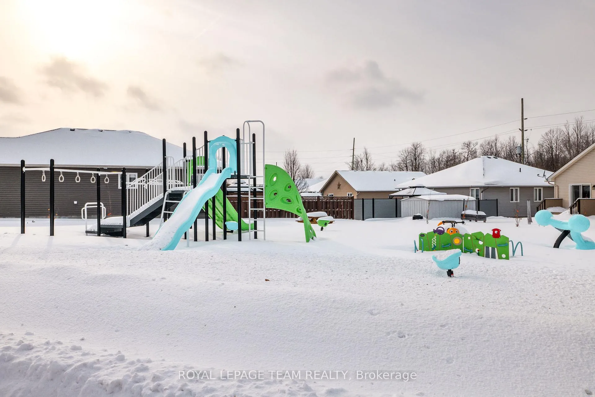 Photo 28 of 17 Lee Avenue, Smiths Falls — HOMEH