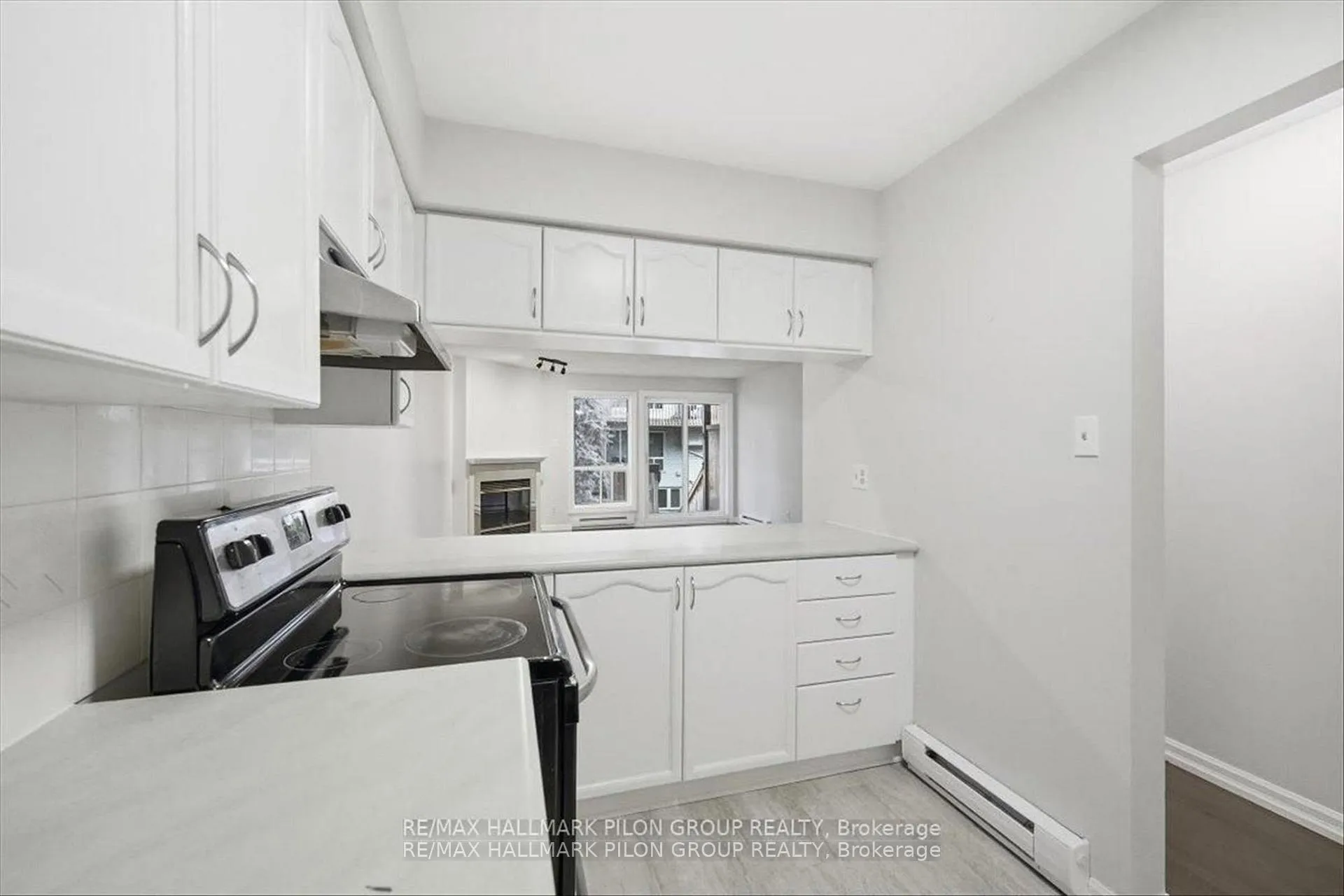 Photo 2 of 205 Briston Private, Ottawa, Hunt Club Park — HOMEH