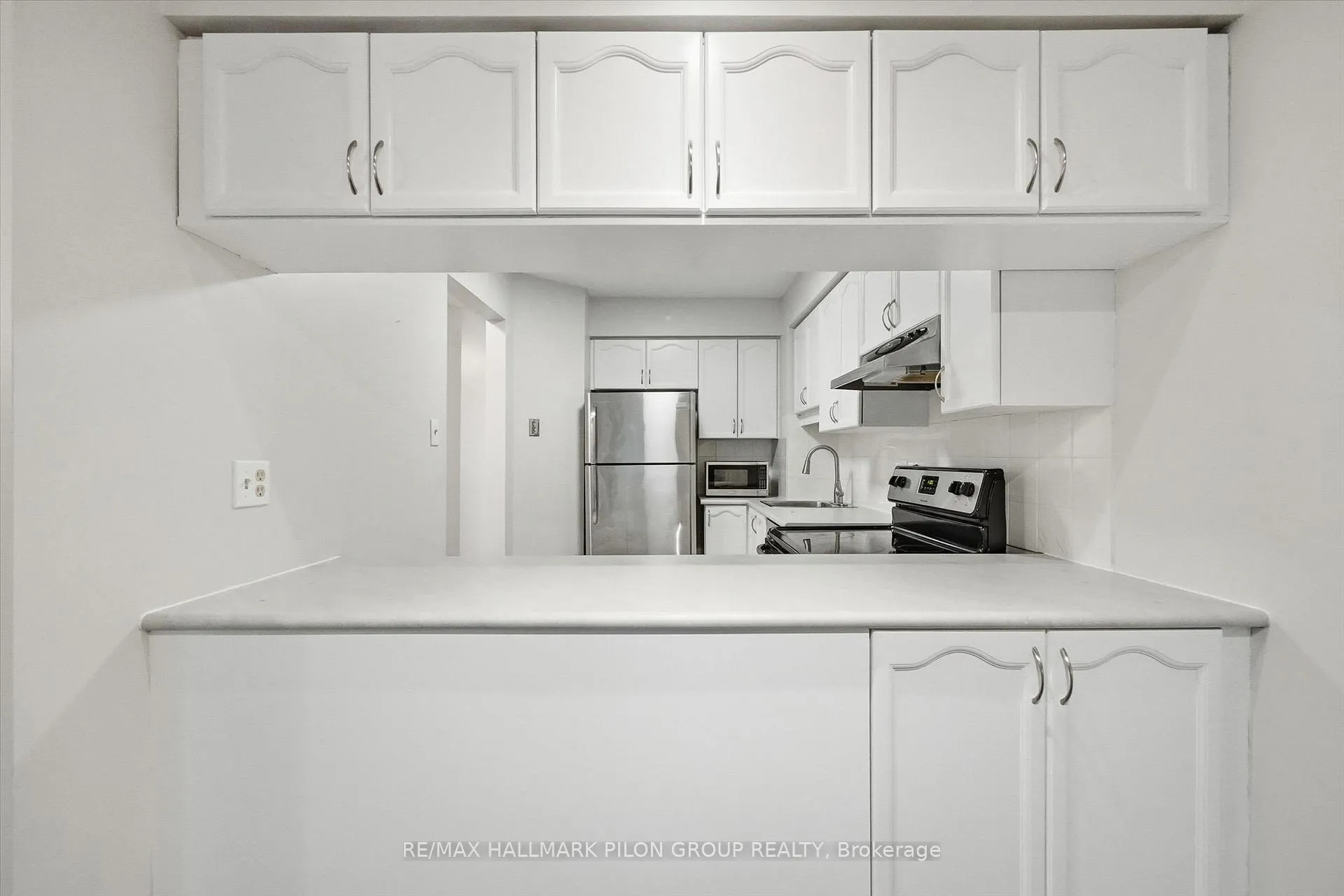 Photo 5 of 205 Briston Private, Ottawa, Hunt Club Park — HOMEH