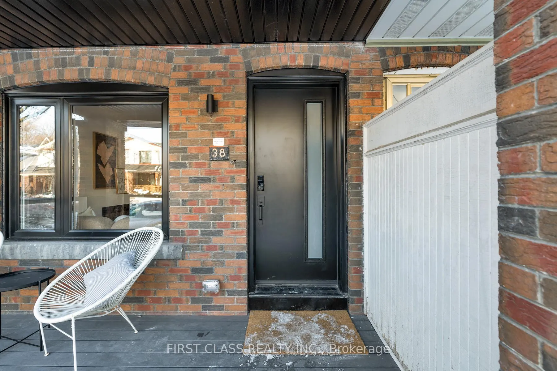 Photo 2 of 38 Bonnie Brae Boulevard, Toronto, Danforth Village-East York — HOMEH
