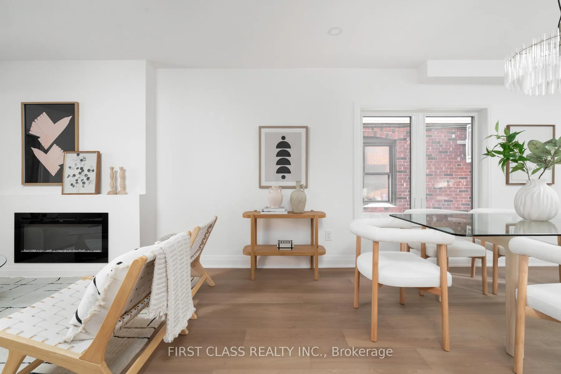 Photo 9 of 38 Bonnie Brae Boulevard, Toronto, Danforth Village-East York — HOMEH