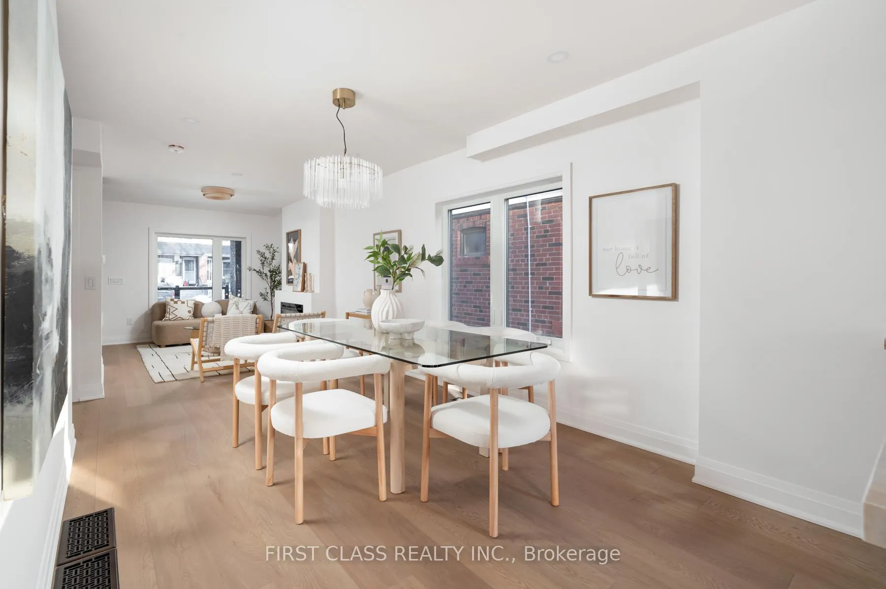 Photo 11 of 38 Bonnie Brae Boulevard, Toronto, Danforth Village-East York — HOMEH