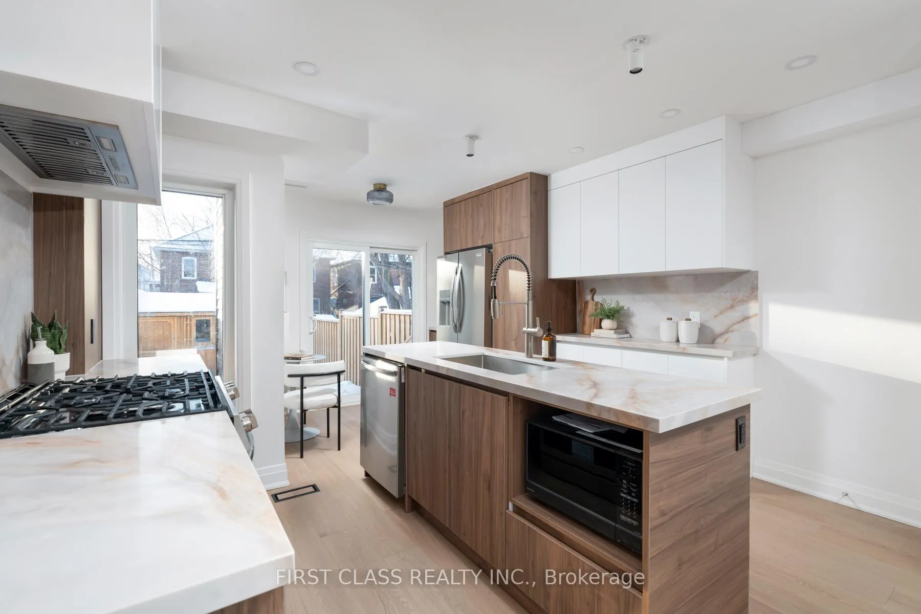 Photo 14 of 38 Bonnie Brae Boulevard, Toronto, Danforth Village-East York — HOMEH