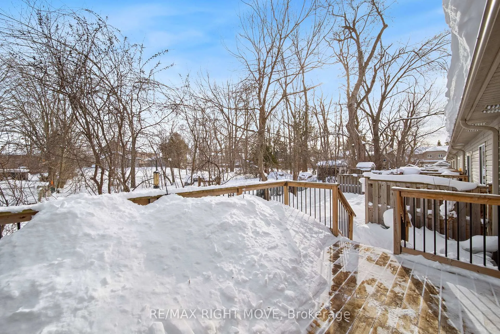 Photo 26 of 3 Taylor Drive, Orillia — HOMEH