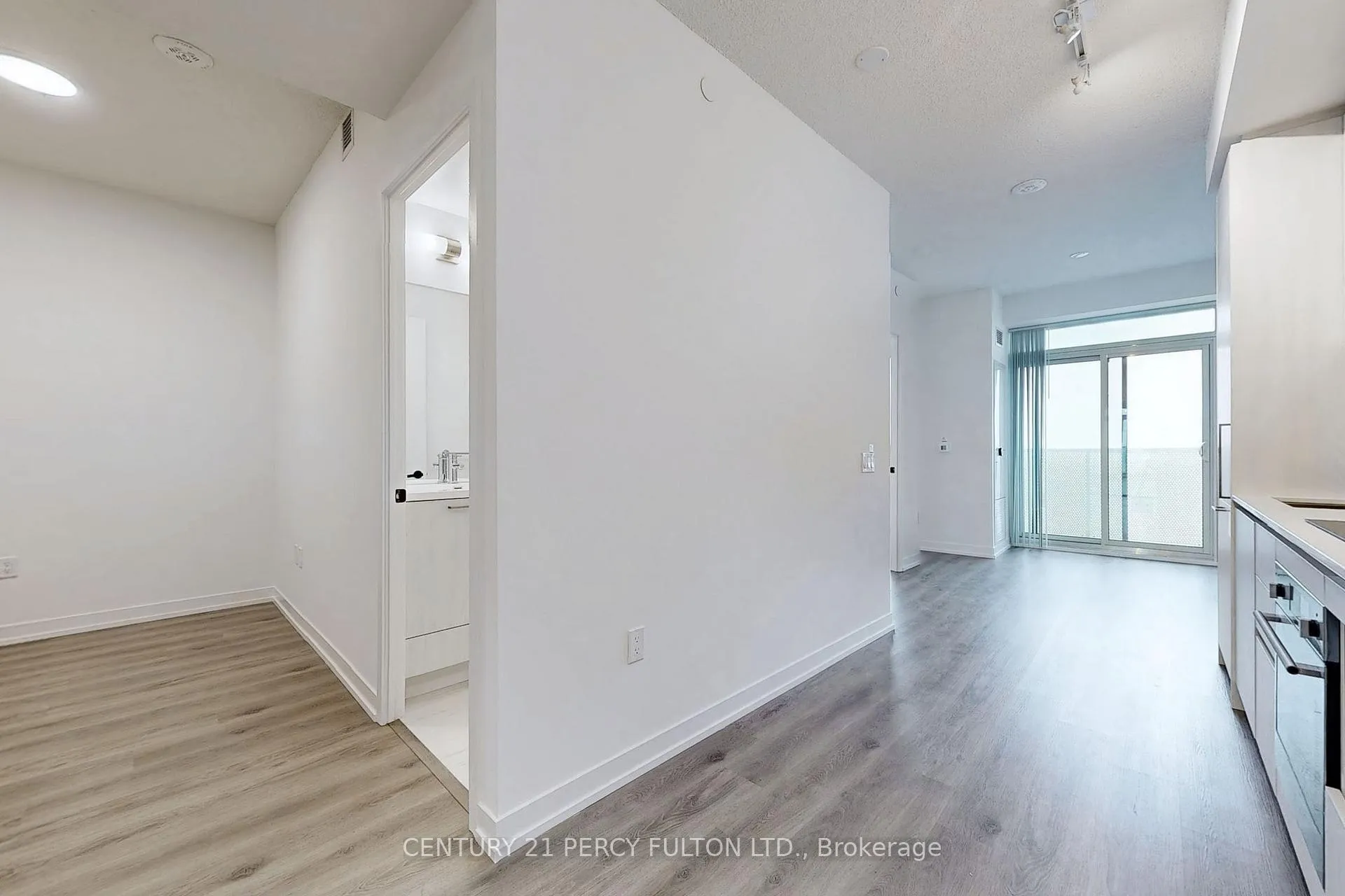 Photo 17 of Unit 2108, 225 Commerce Street, Vaughan, Vaughan Corporate Centre — HOMEH