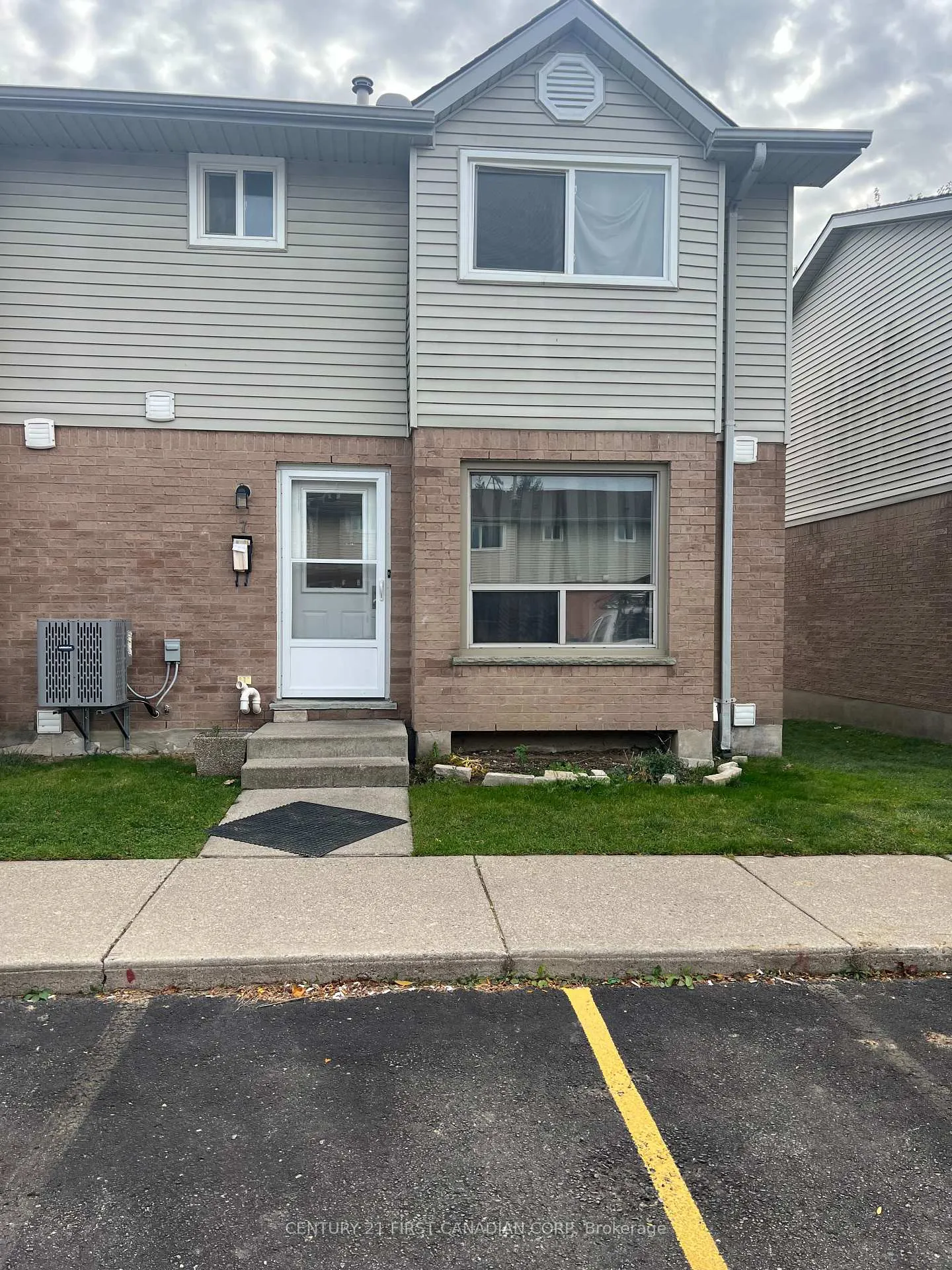 Photo 2 of Unit 7- Upper, 595 Third Street, London, East H — HOMEH