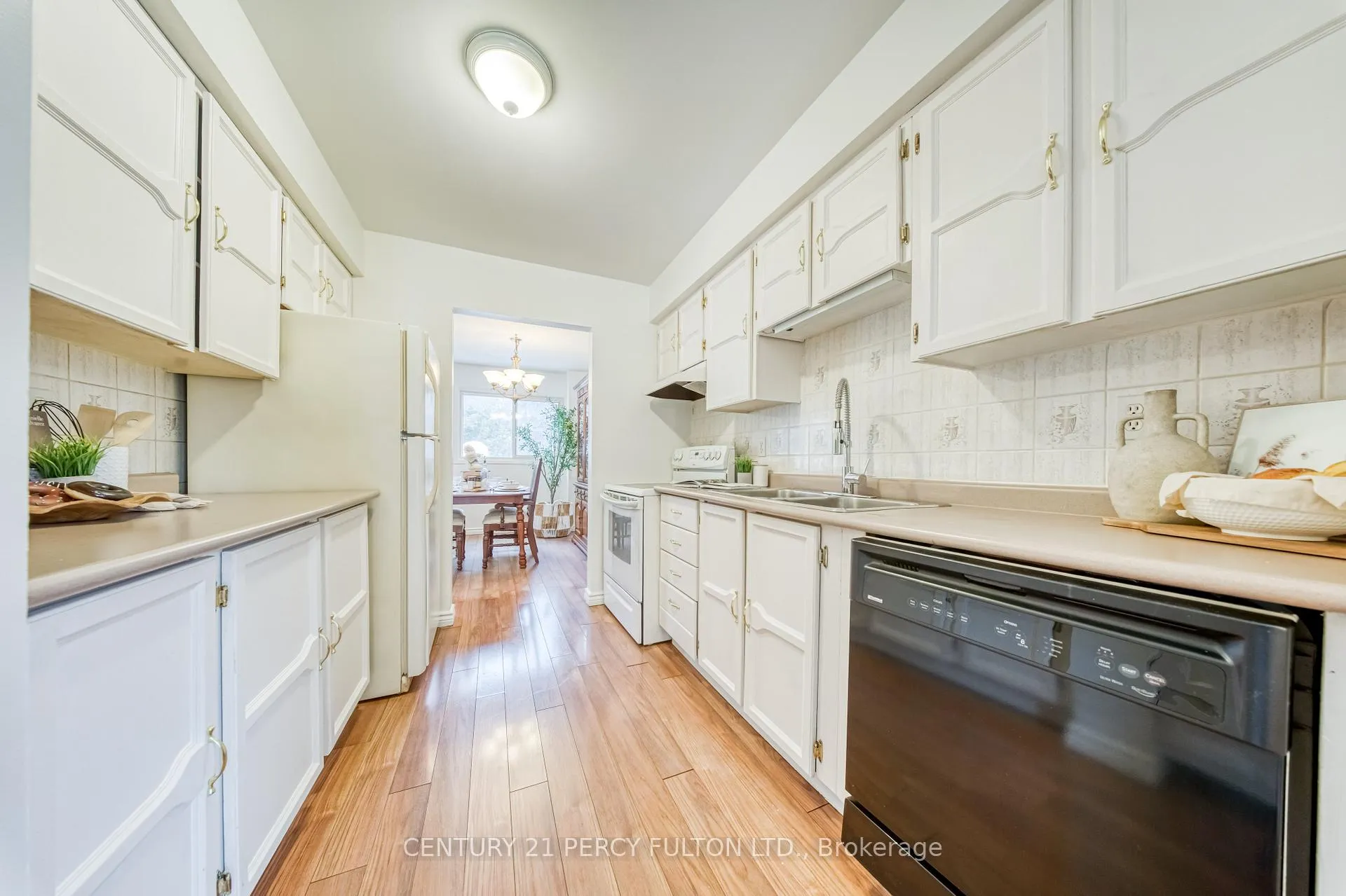Photo 7 of 1332 Sunnybrae Crescent, Oshawa, Donevan — HOMEH