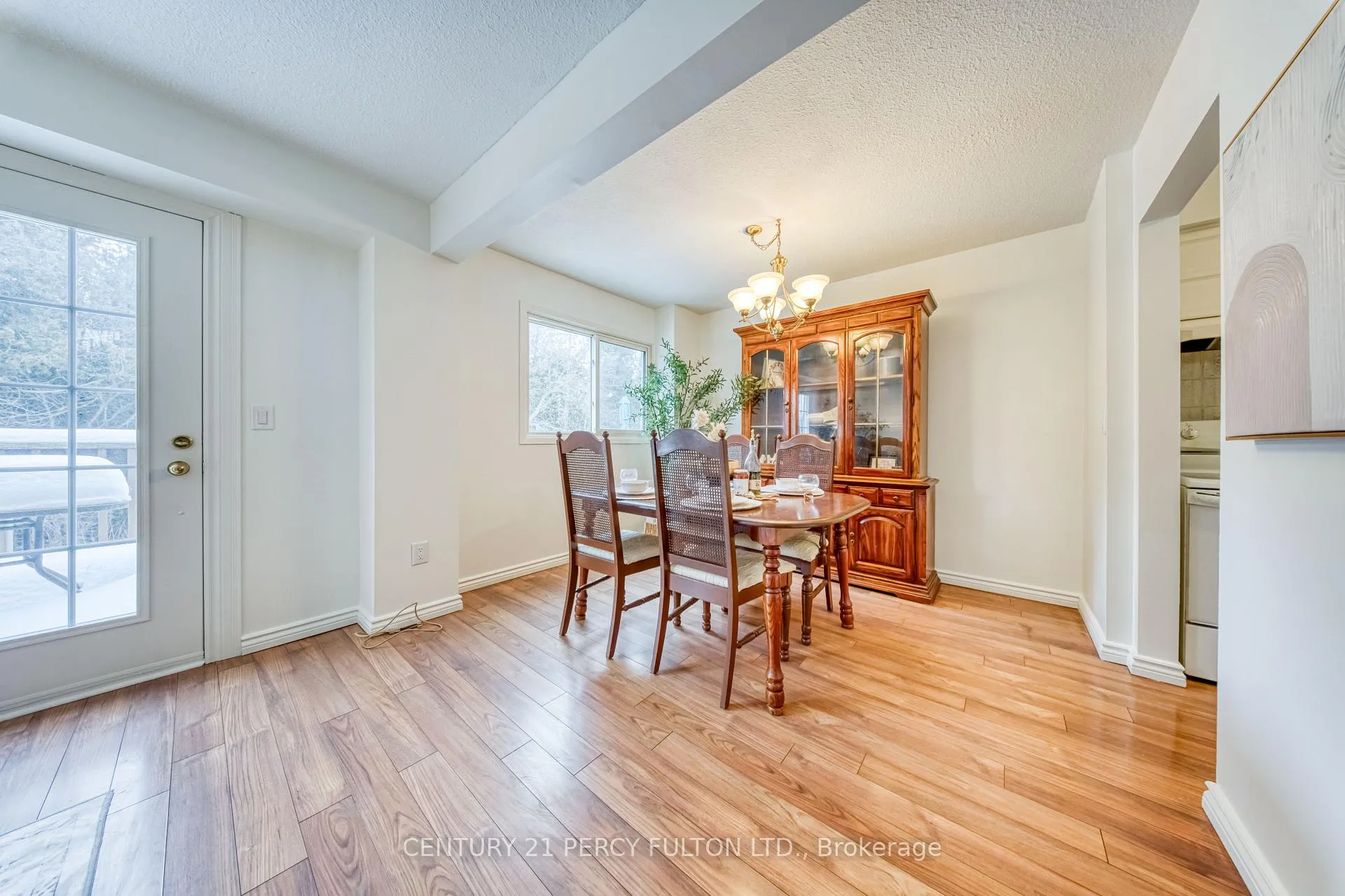 Photo 10 of 1332 Sunnybrae Crescent, Oshawa, Donevan — HOMEH
