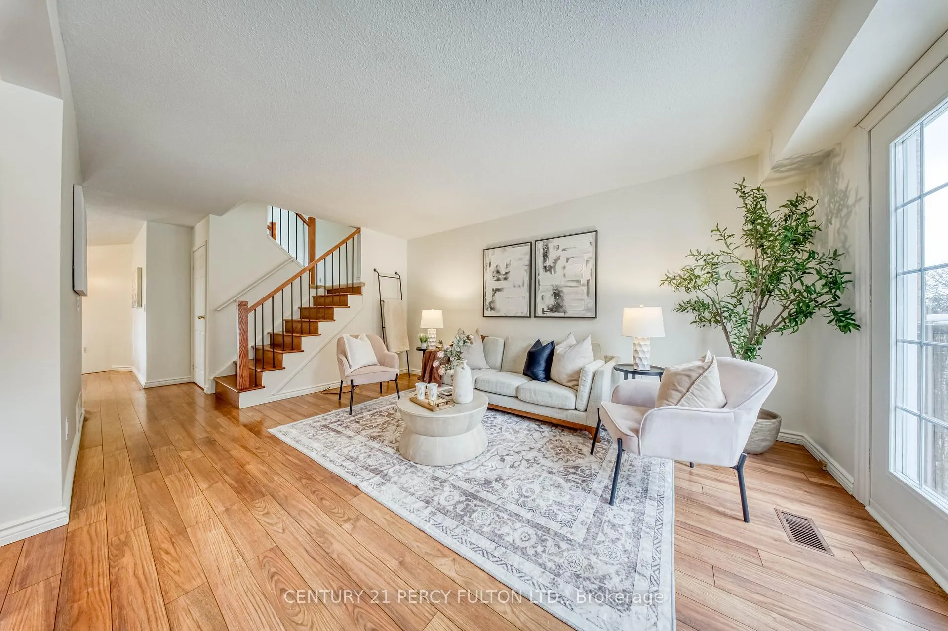 Photo 17 of 1332 Sunnybrae Crescent, Oshawa, Donevan — HOMEH