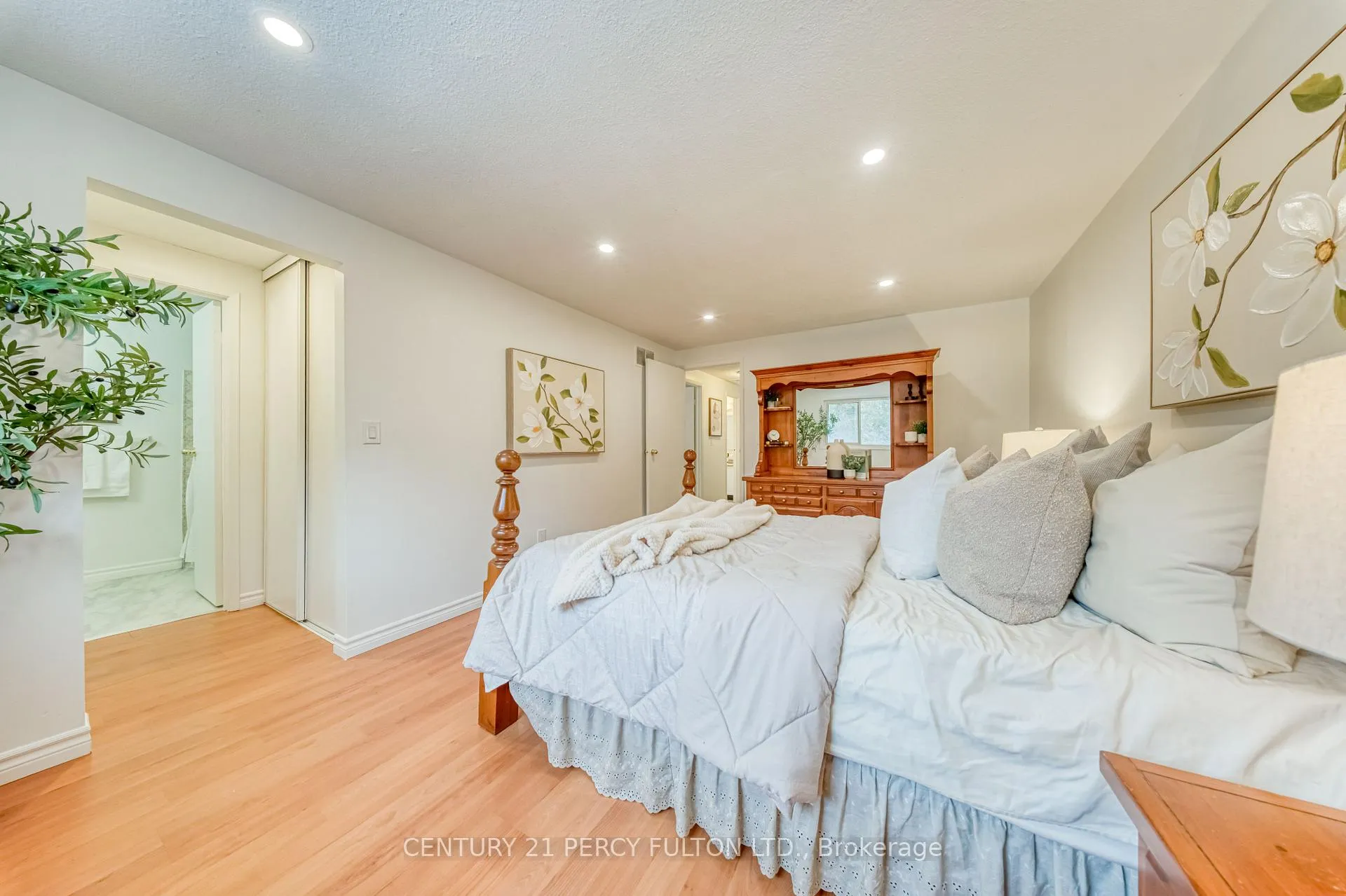 Photo 29 of 1332 Sunnybrae Crescent, Oshawa, Donevan — HOMEH