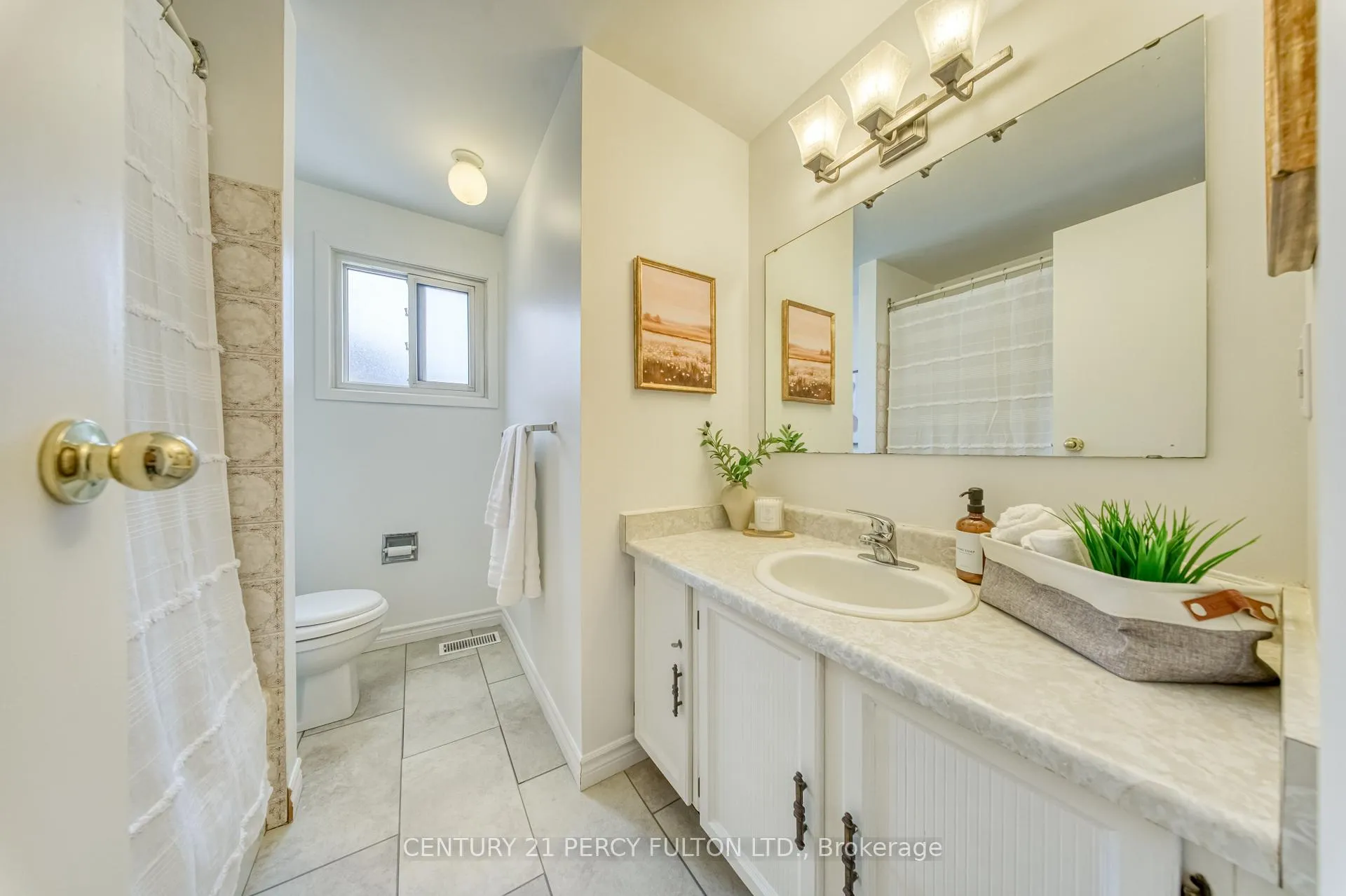 Photo 35 of 1332 Sunnybrae Crescent, Oshawa, Donevan — HOMEH