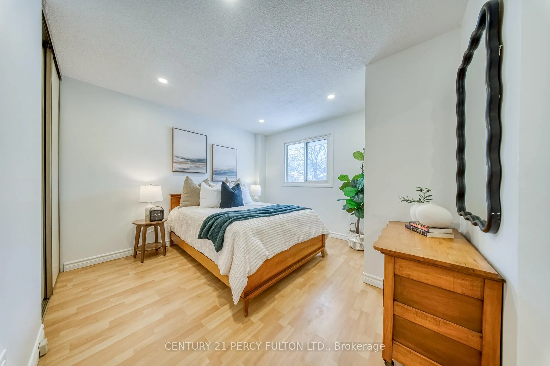 Photo 36 of 1332 Sunnybrae Crescent, Oshawa, Donevan — HOMEH