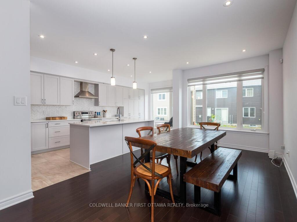 Photo 6 of 736 Twist Way, Ottawa, Kanata - Emerald Meadows/Trailwest — HOMEH