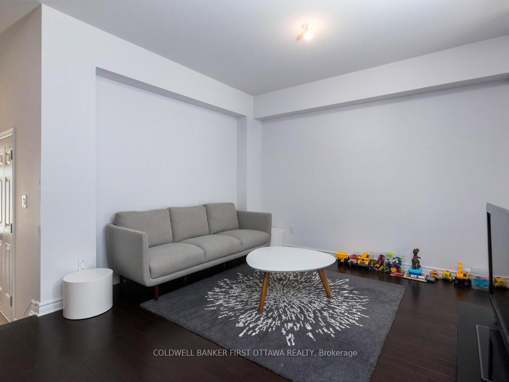 Photo 9 of 736 Twist Way, Ottawa, Kanata - Emerald Meadows/Trailwest — HOMEH