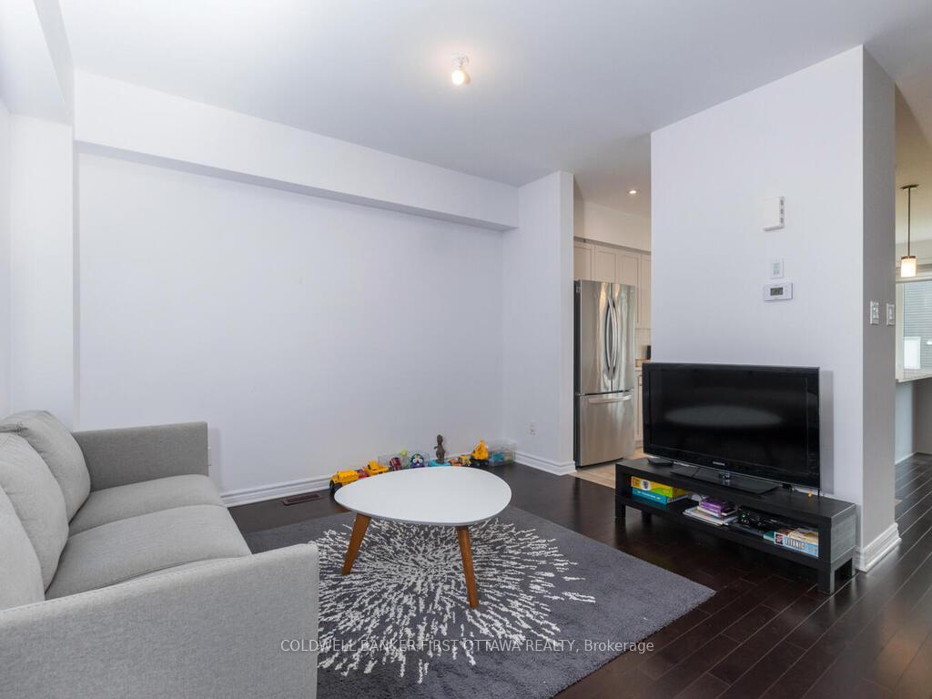 Photo 10 of 736 Twist Way, Ottawa, Kanata - Emerald Meadows/Trailwest — HOMEH