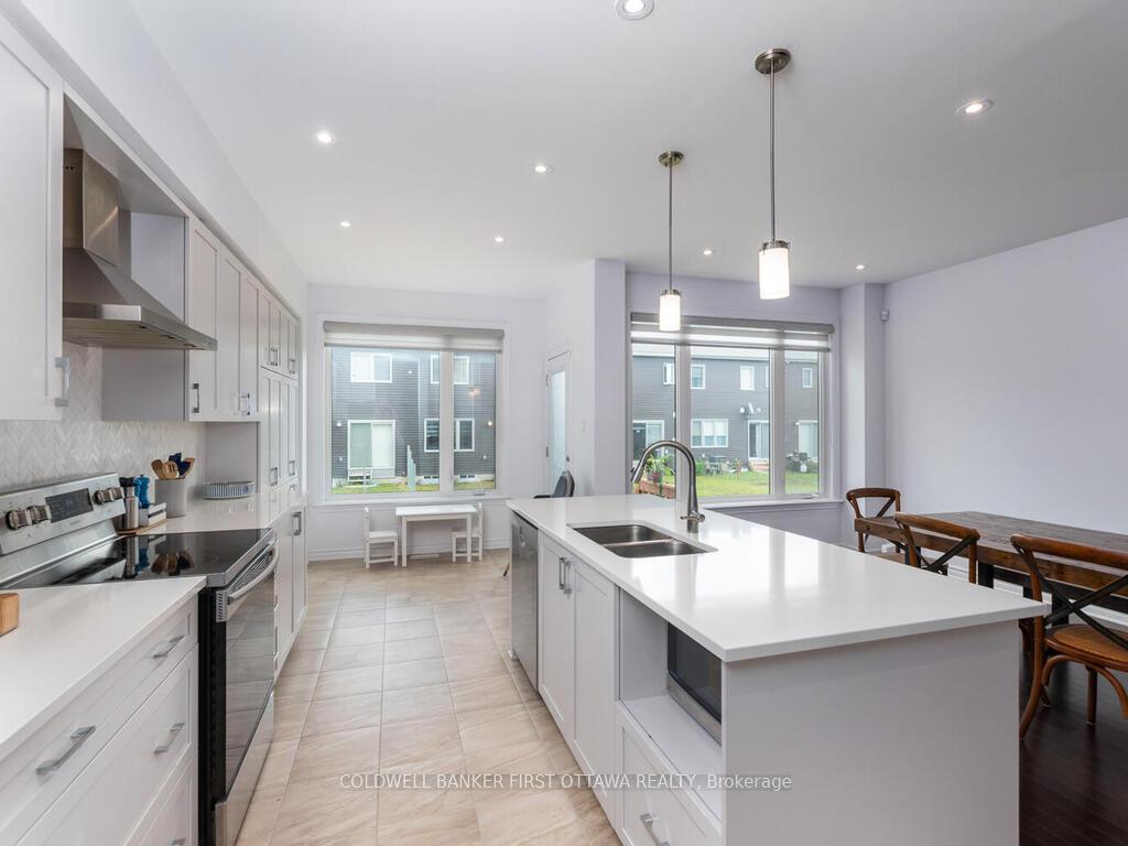 Photo 13 of 736 Twist Way, Ottawa, Kanata - Emerald Meadows/Trailwest — HOMEH