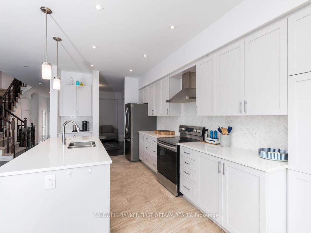 Photo 15 of 736 Twist Way, Ottawa, Kanata - Emerald Meadows/Trailwest — HOMEH