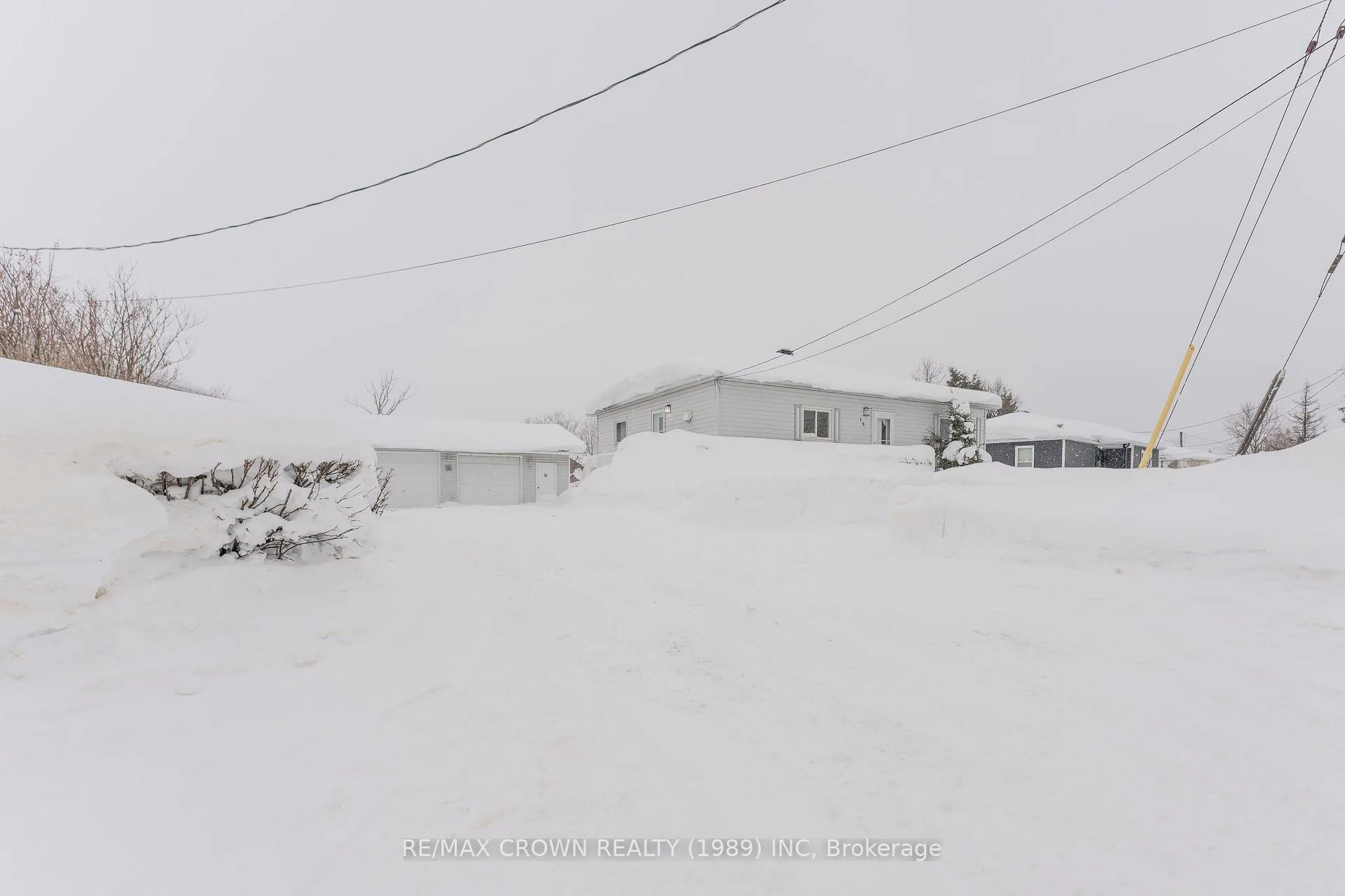 Photo 1 of 16 Lasalle Avenue, Kapuskasing — HOMEH