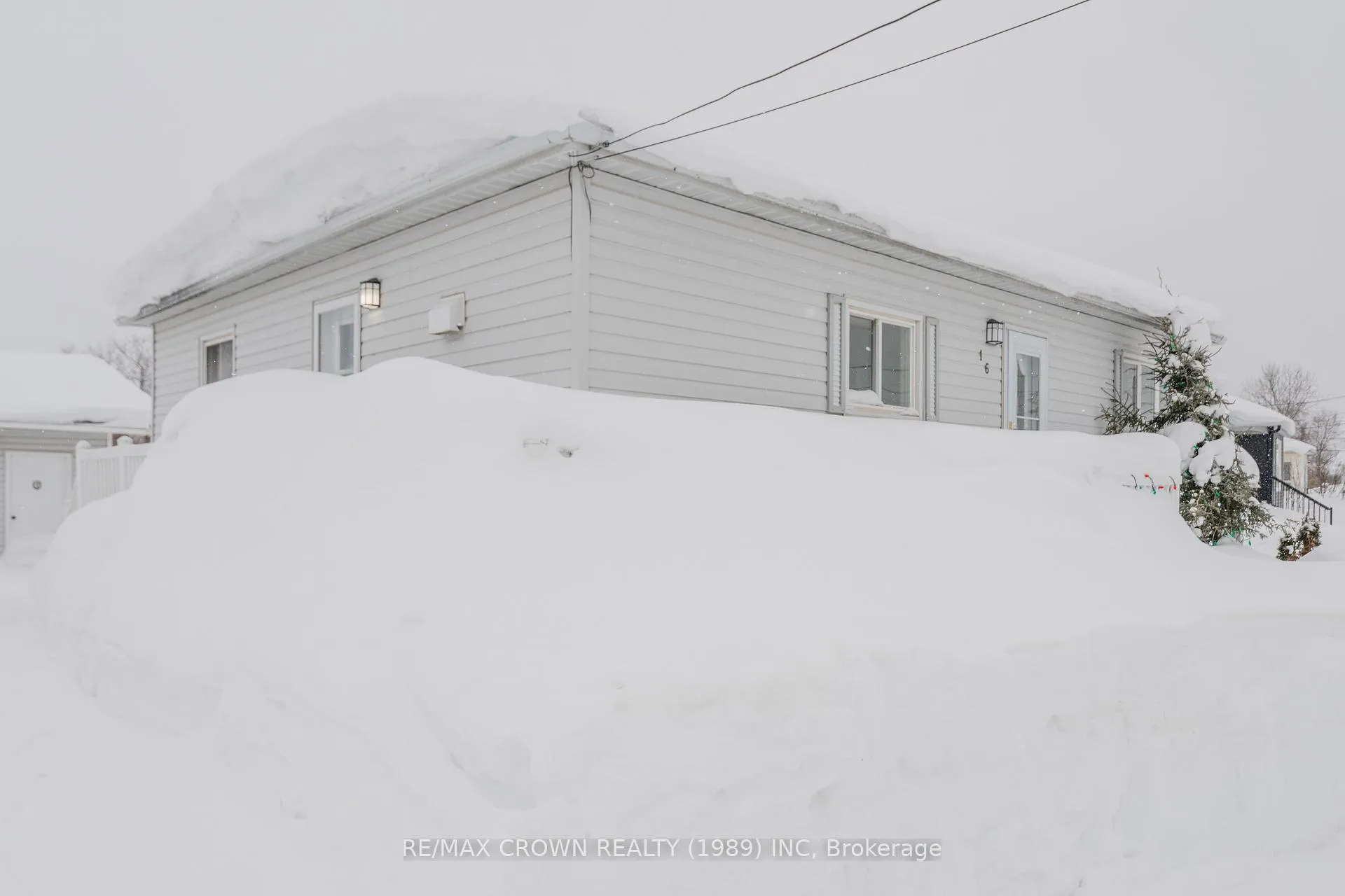 Photo 4 of 16 Lasalle Avenue, Kapuskasing — HOMEH