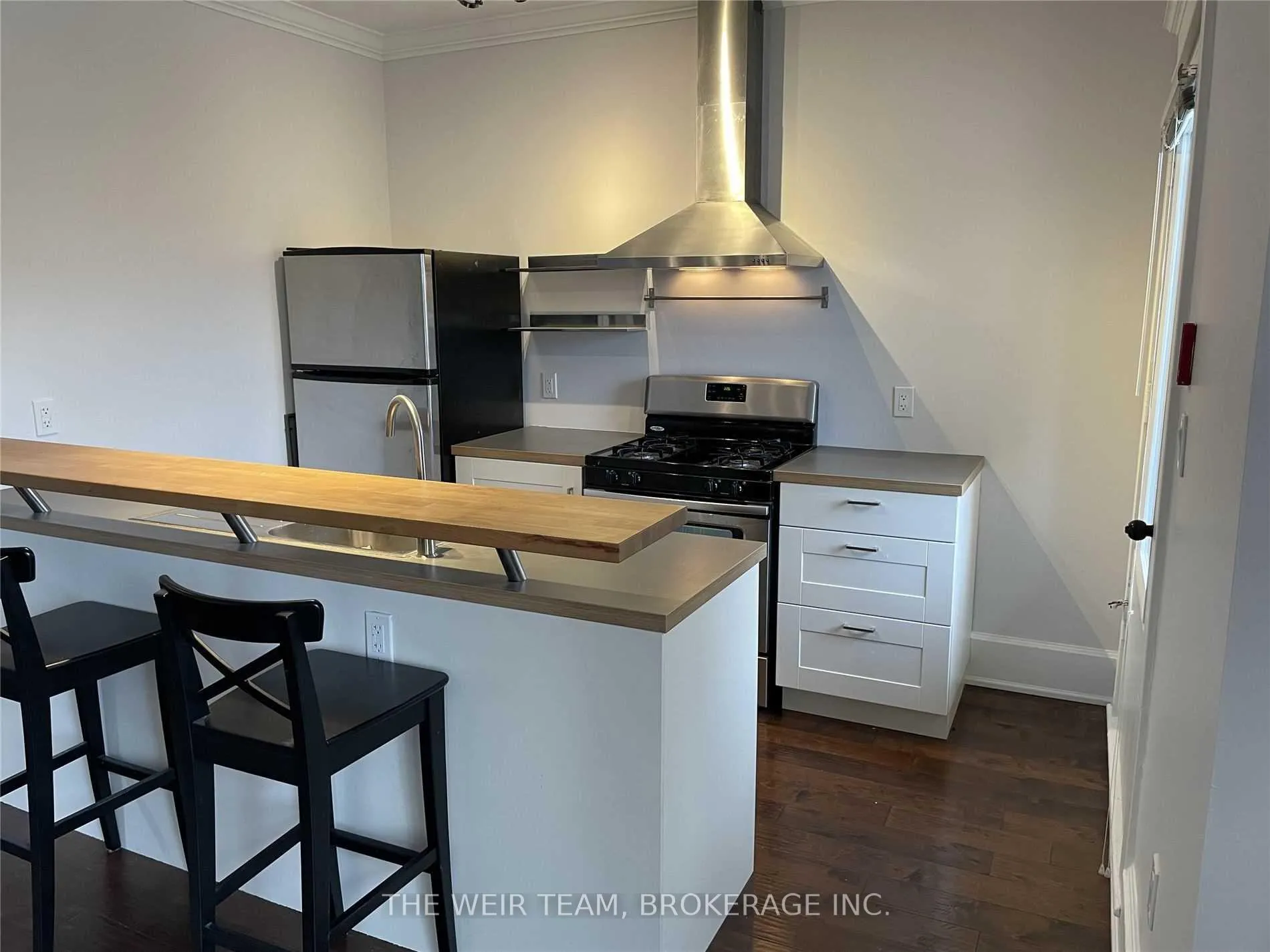 Photo 4 of Unit 3, 674 Broadview Avenue, Toronto, North Riverdale — HOMEH