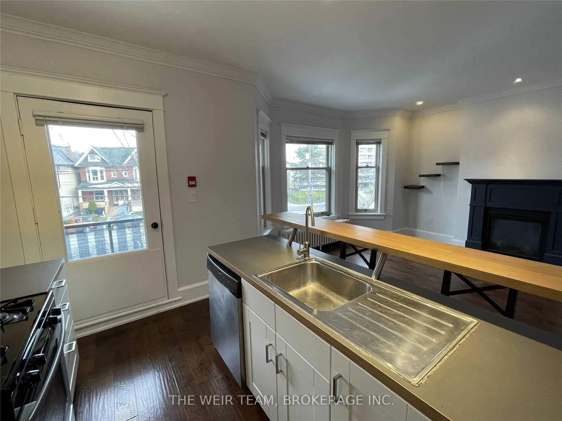 Photo 5 of Unit 3, 674 Broadview Avenue, Toronto, North Riverdale — HOMEH