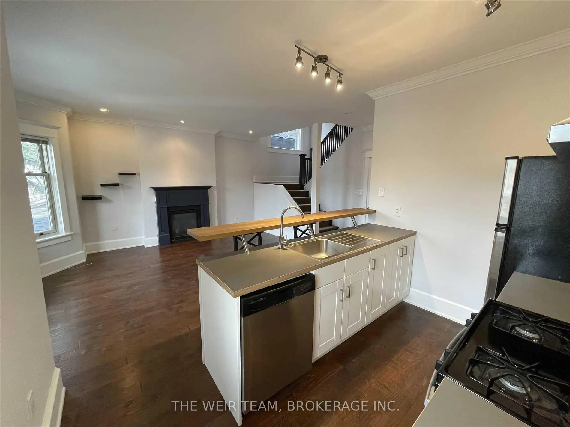 Photo 6 of Unit 3, 674 Broadview Avenue, Toronto, North Riverdale — HOMEH