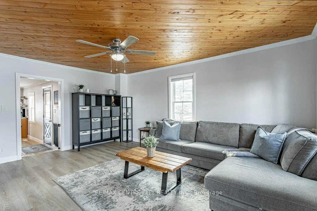 Photo 5 of 5215 Switzer Drive, Southwest Middlesex, Rural Southwest Middlesex — HOMEH