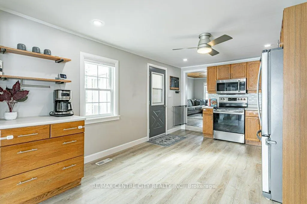 Photo 12 of 5215 Switzer Drive, Southwest Middlesex, Rural Southwest Middlesex — HOMEH