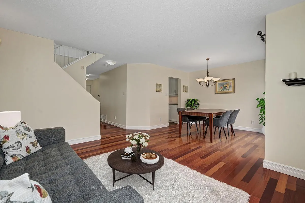 Photo 5 of 35 Stonepointe Avenue, Ottawa, Barrhaven East — HOMEH