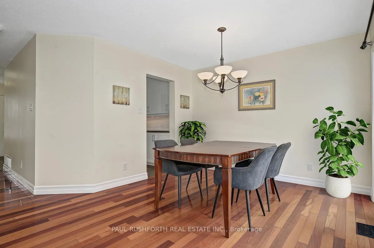 Photo 12 of 35 Stonepointe Avenue, Ottawa, Barrhaven East — HOMEH
