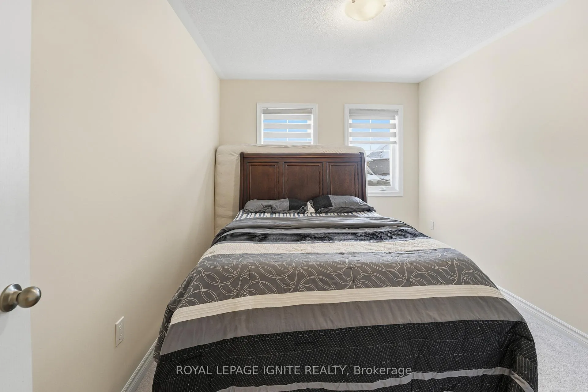 Photo 18 of 96 Robin Trail, Scugog, Port Perry — HOMEH