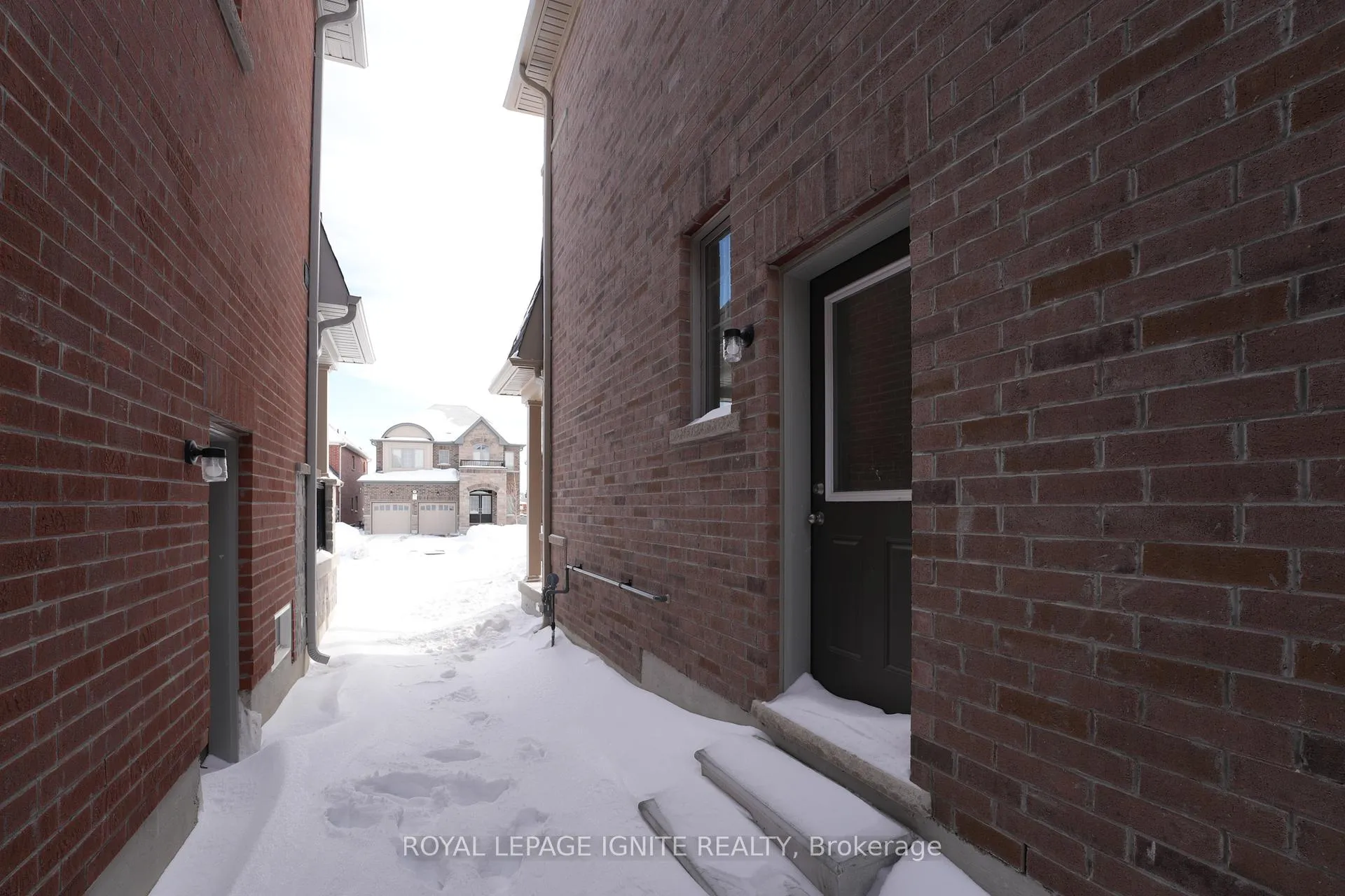 Photo 21 of 96 Robin Trail, Scugog, Port Perry — HOMEH