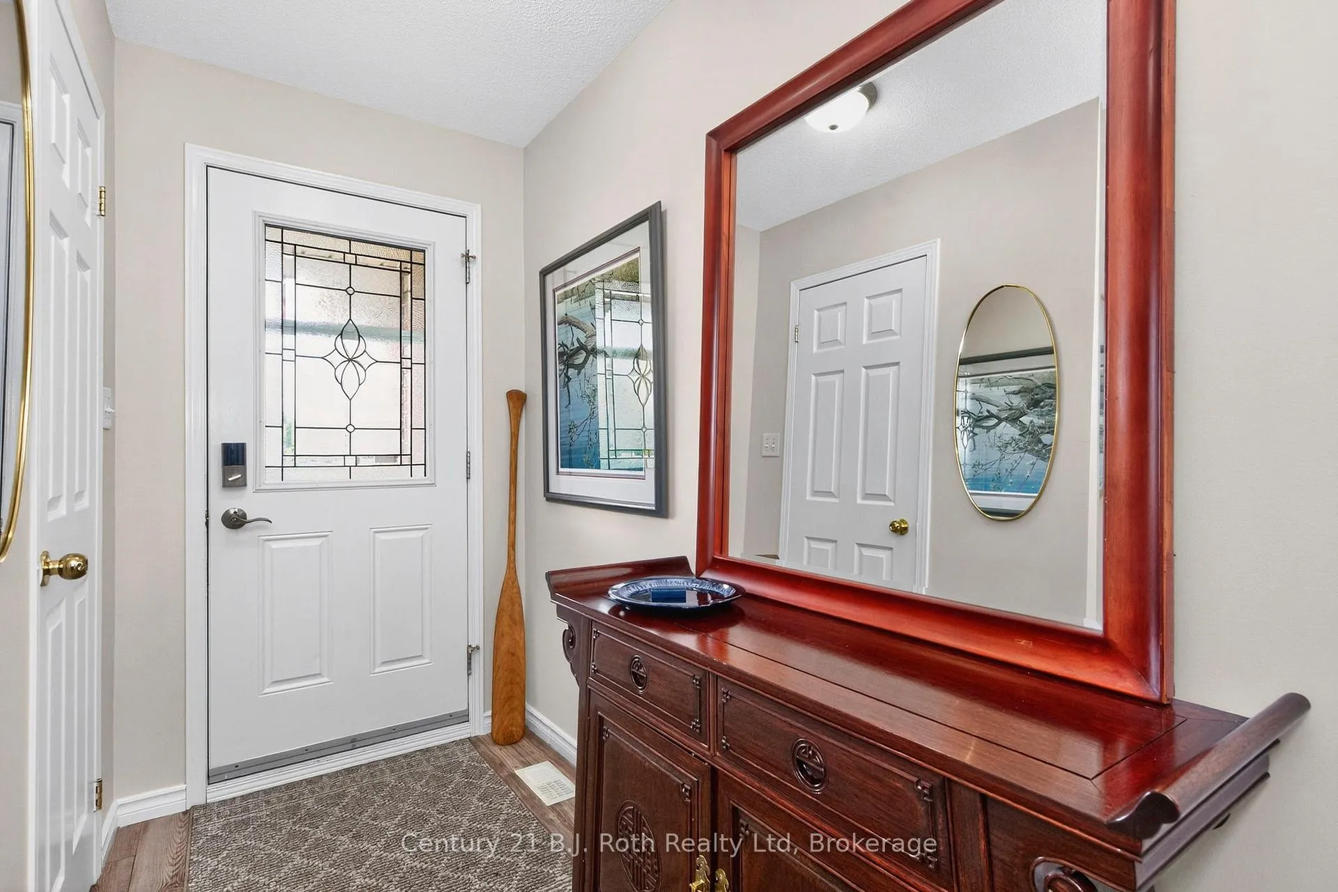 Photo 5 of 156 Southwinds Crescent, Midland — HOMEH