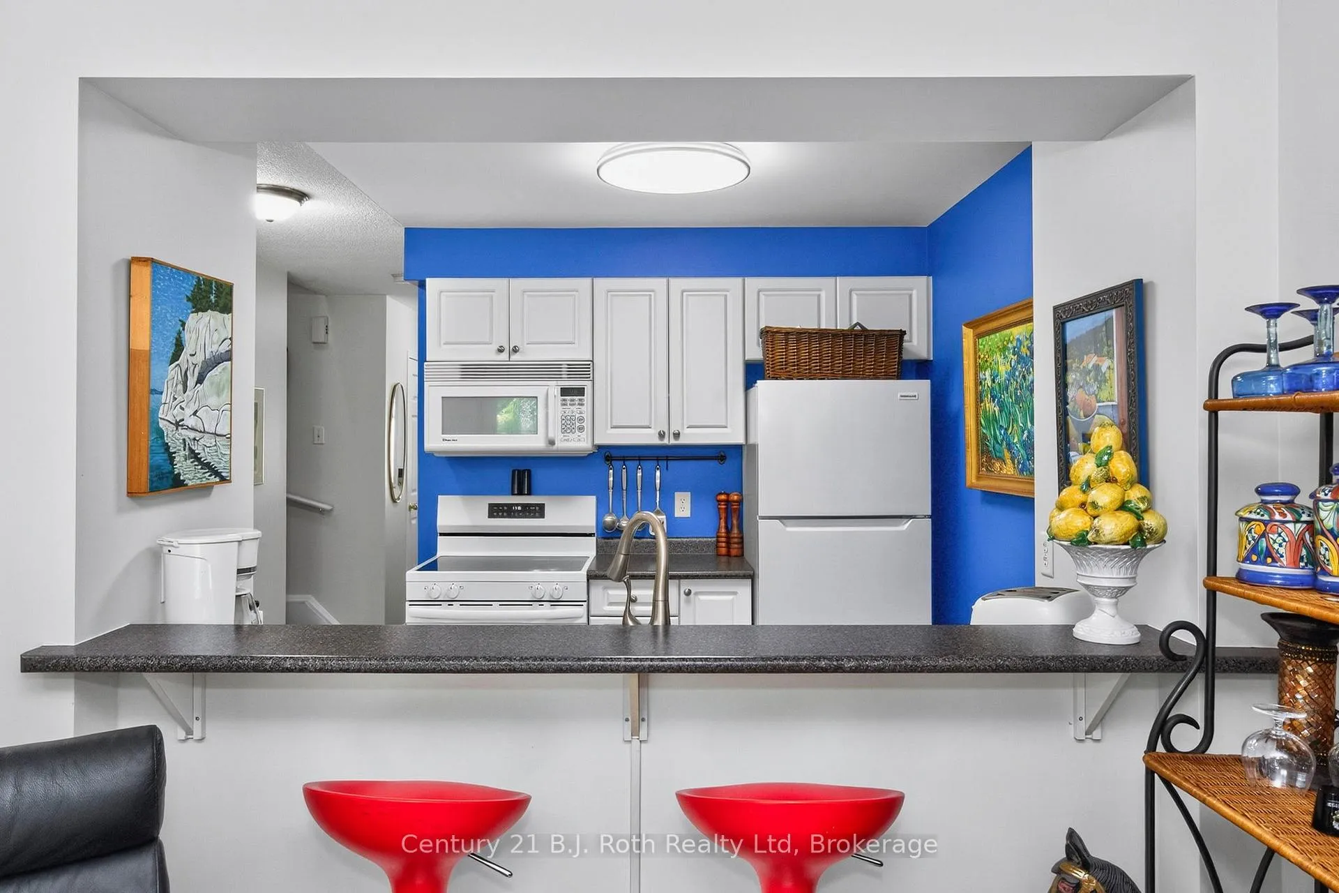 Photo 6 of 156 Southwinds Crescent, Midland — HOMEH