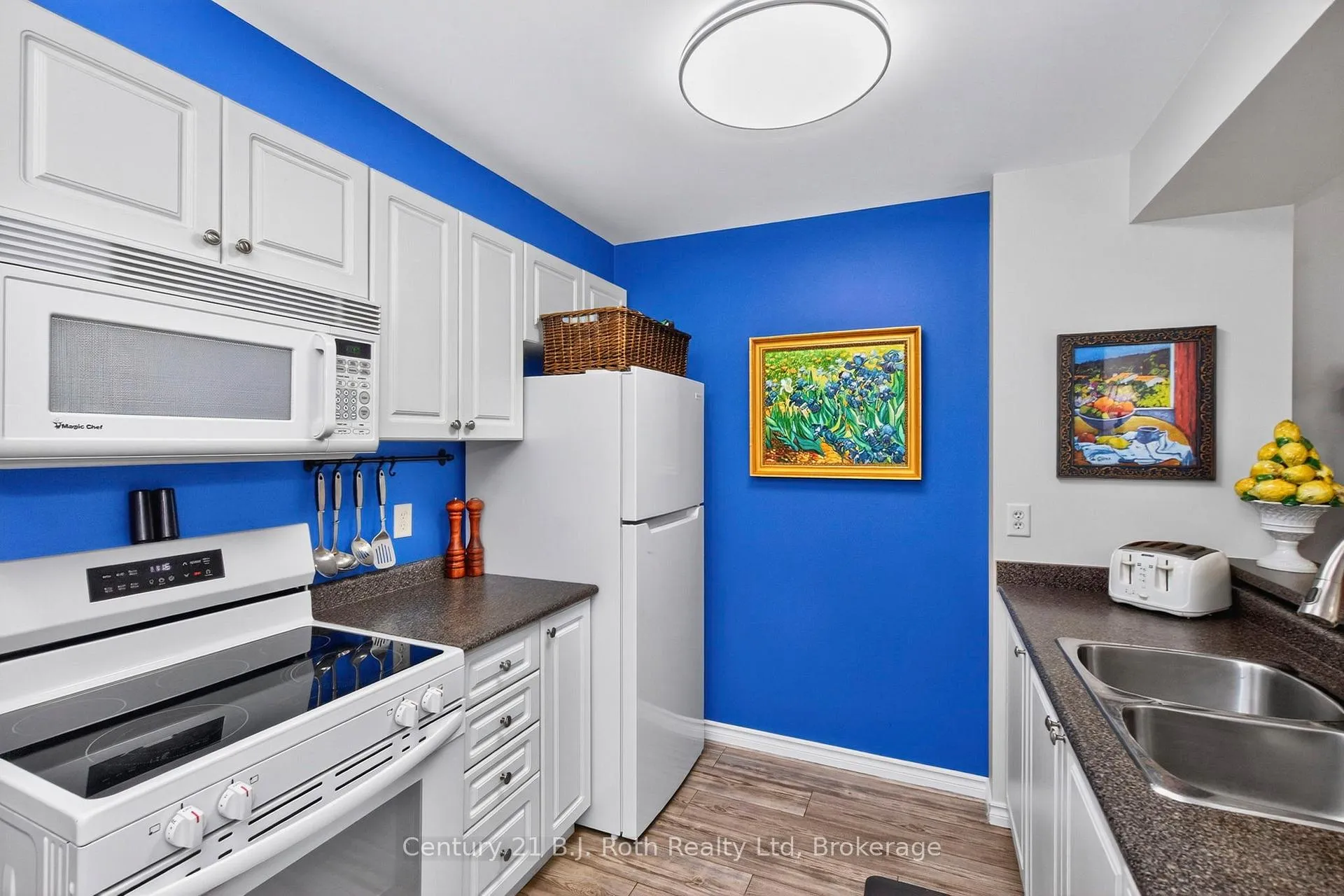 Photo 8 of 156 Southwinds Crescent, Midland — HOMEH