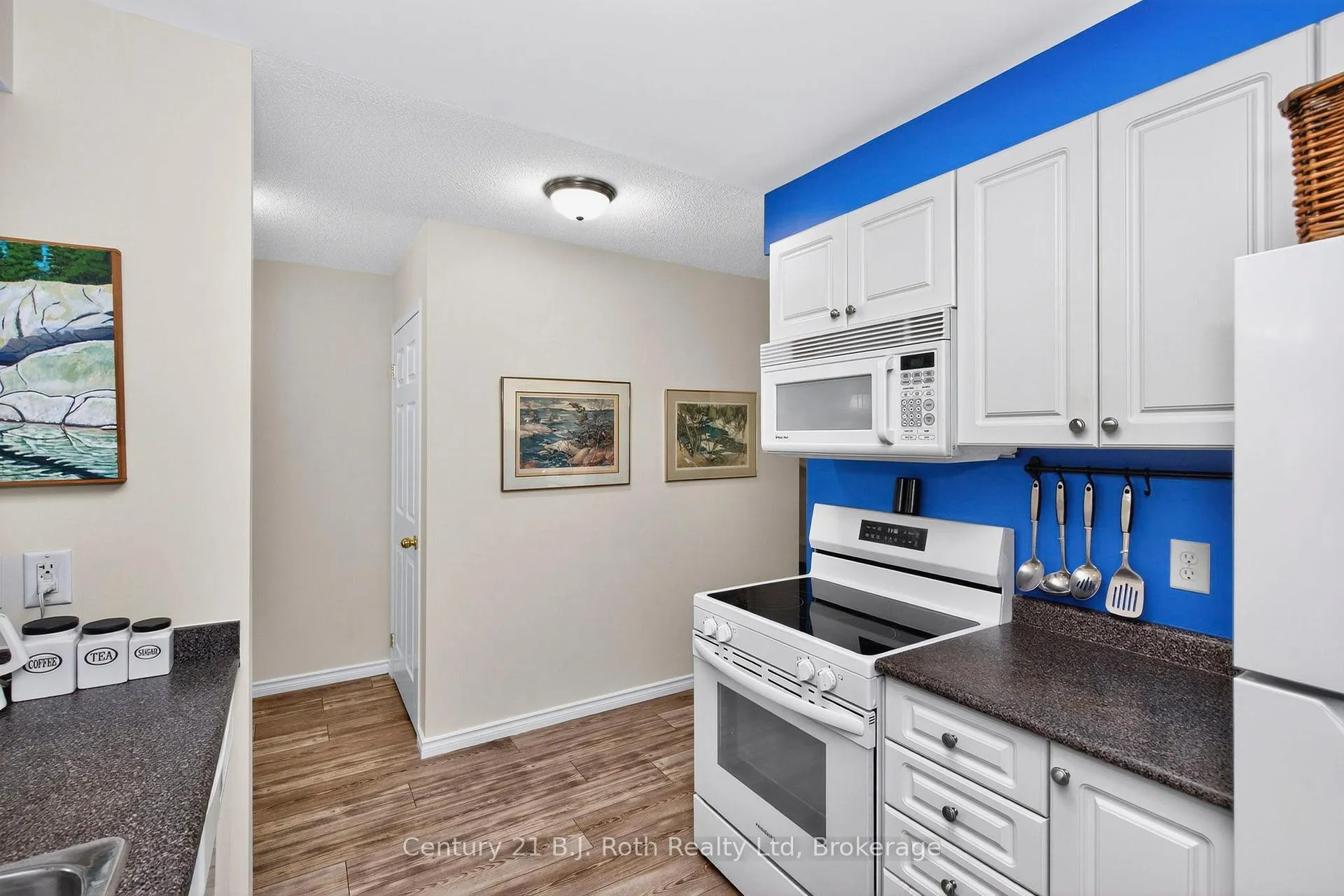 Photo 10 of 156 Southwinds Crescent, Midland — HOMEH