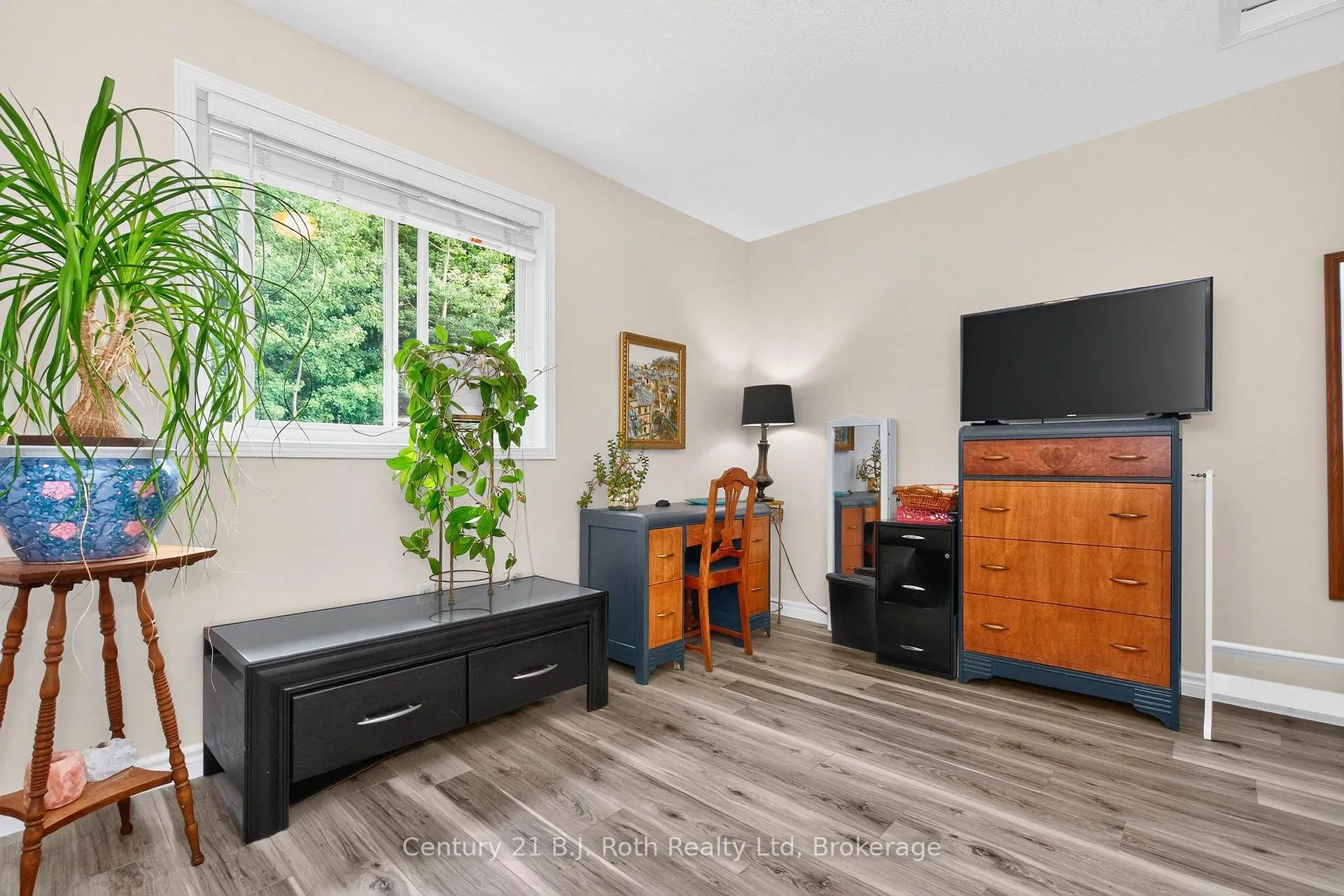 Photo 23 of 156 Southwinds Crescent, Midland — HOMEH