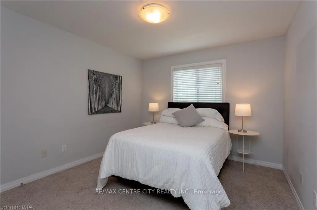 Photo 14 of Unit 14, 112 North Centre Road, London, North B — HOMEH
