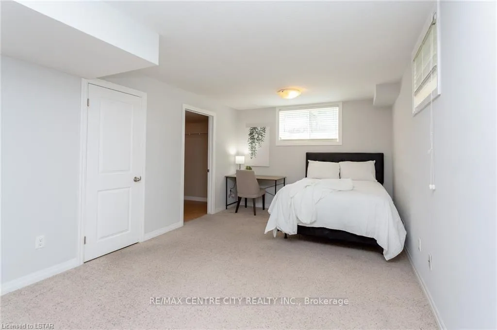 Photo 18 of Unit 14, 112 North Centre Road, London, North B — HOMEH