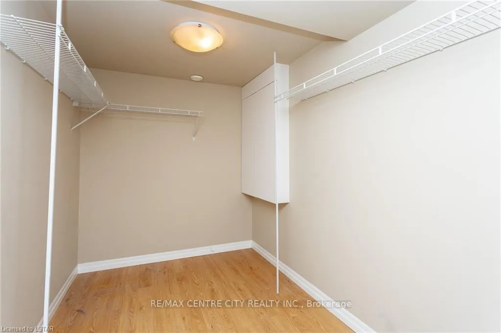 Photo 20 of Unit 14, 112 North Centre Road, London, North B — HOMEH