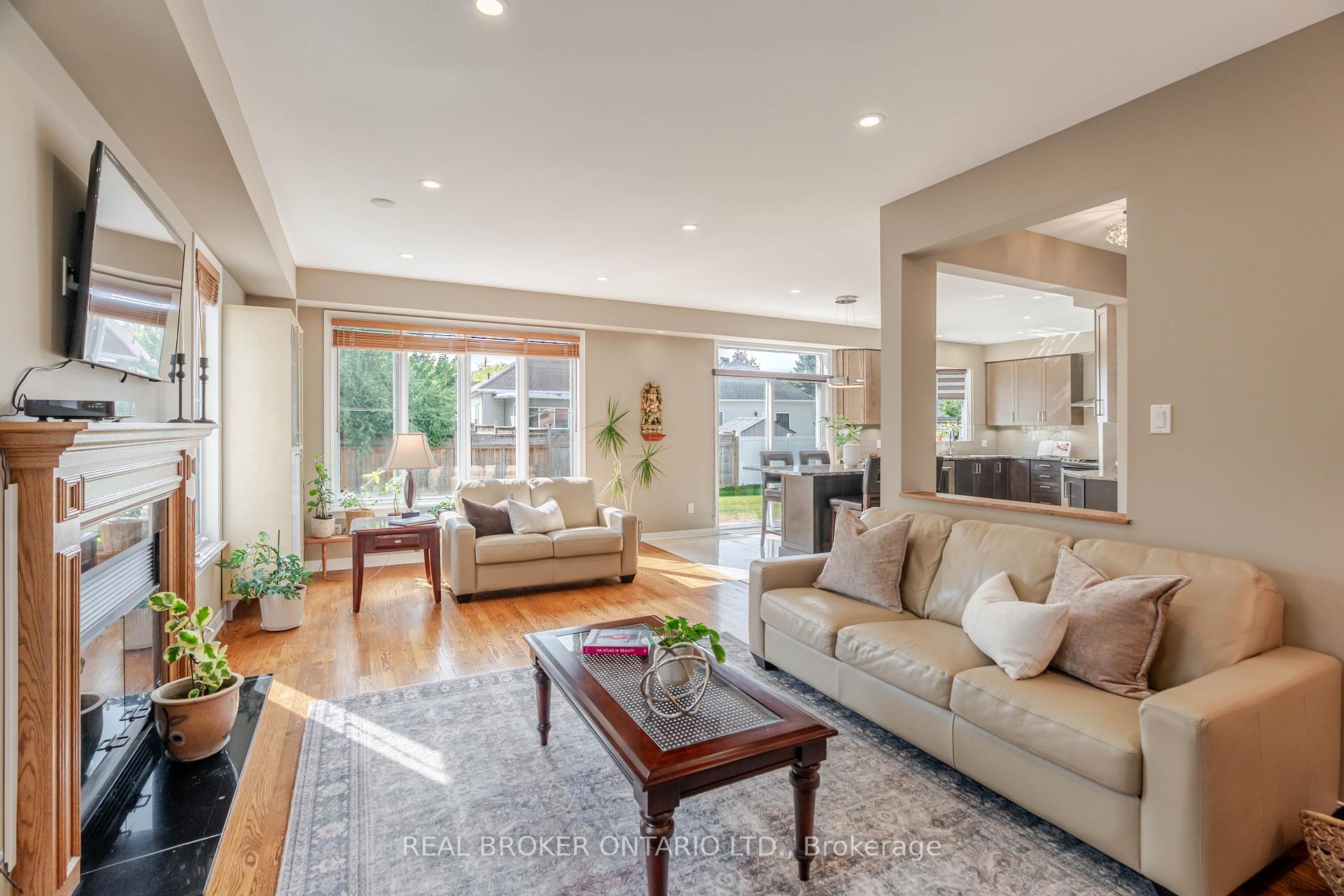 Photo 17 of 49 Allanford Avenue, Ottawa, Hunt Club Park/Greenboro — HOMEH