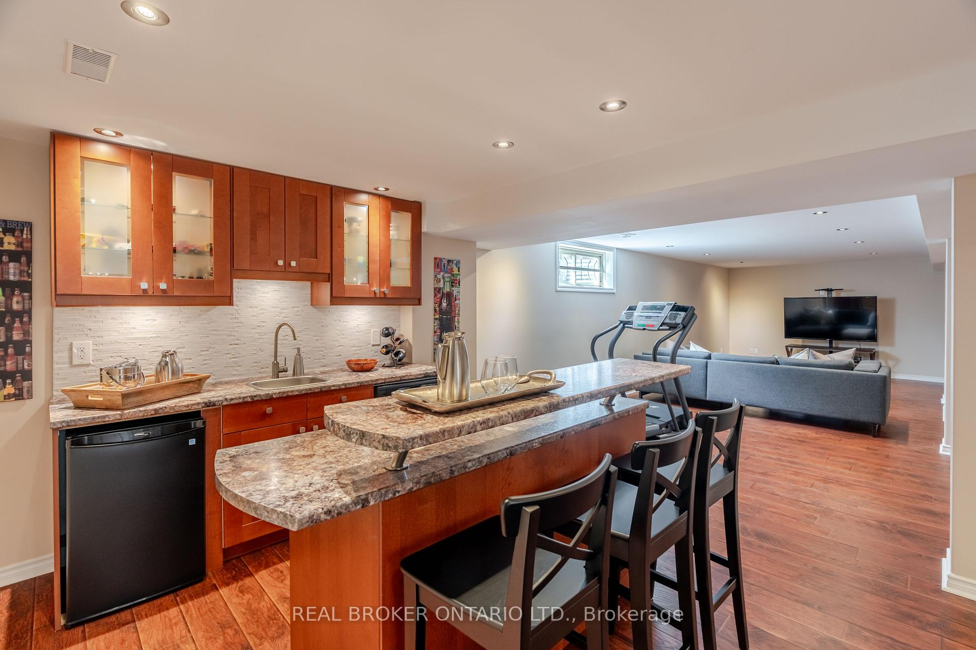 Photo 39 of 49 Allanford Avenue, Ottawa, Hunt Club Park/Greenboro — HOMEH