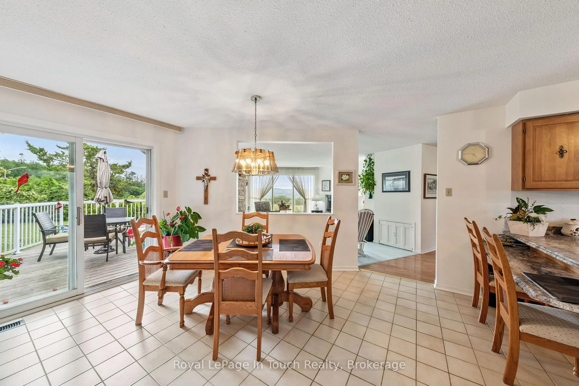 Photo 11 of 40 Payette Drive, Penetanguishene — HOMEH