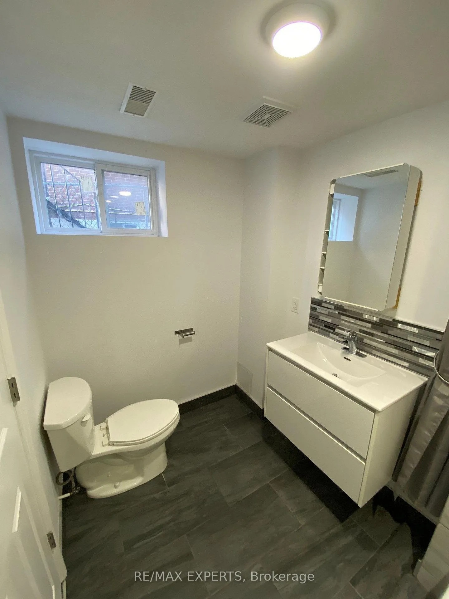 Photo 9 of Unit Bsmnt, 123 Albany Drive, Vaughan, West Woodbridge — HOMEH