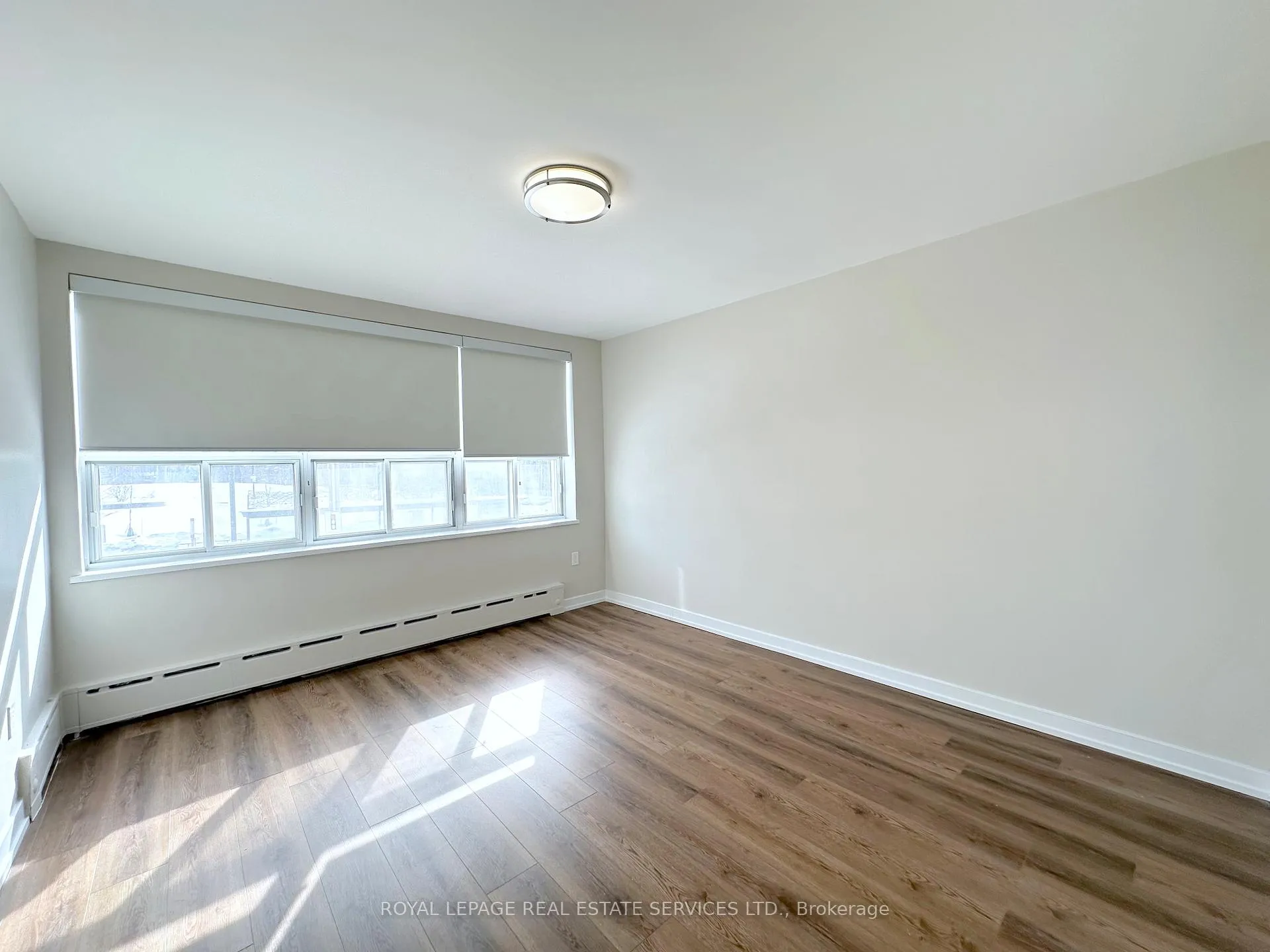 Photo 7 of Unit 202, 300 St Clair Avenue W, Toronto, Casa Loma — HOMEH
