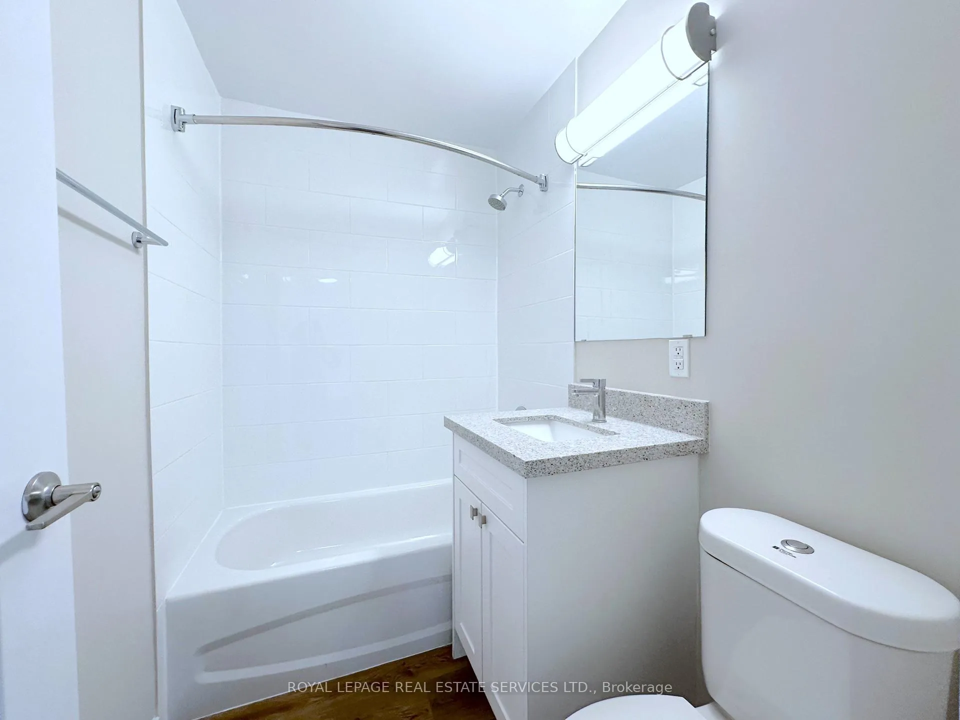 Photo 9 of Unit 202, 300 St Clair Avenue W, Toronto, Casa Loma — HOMEH