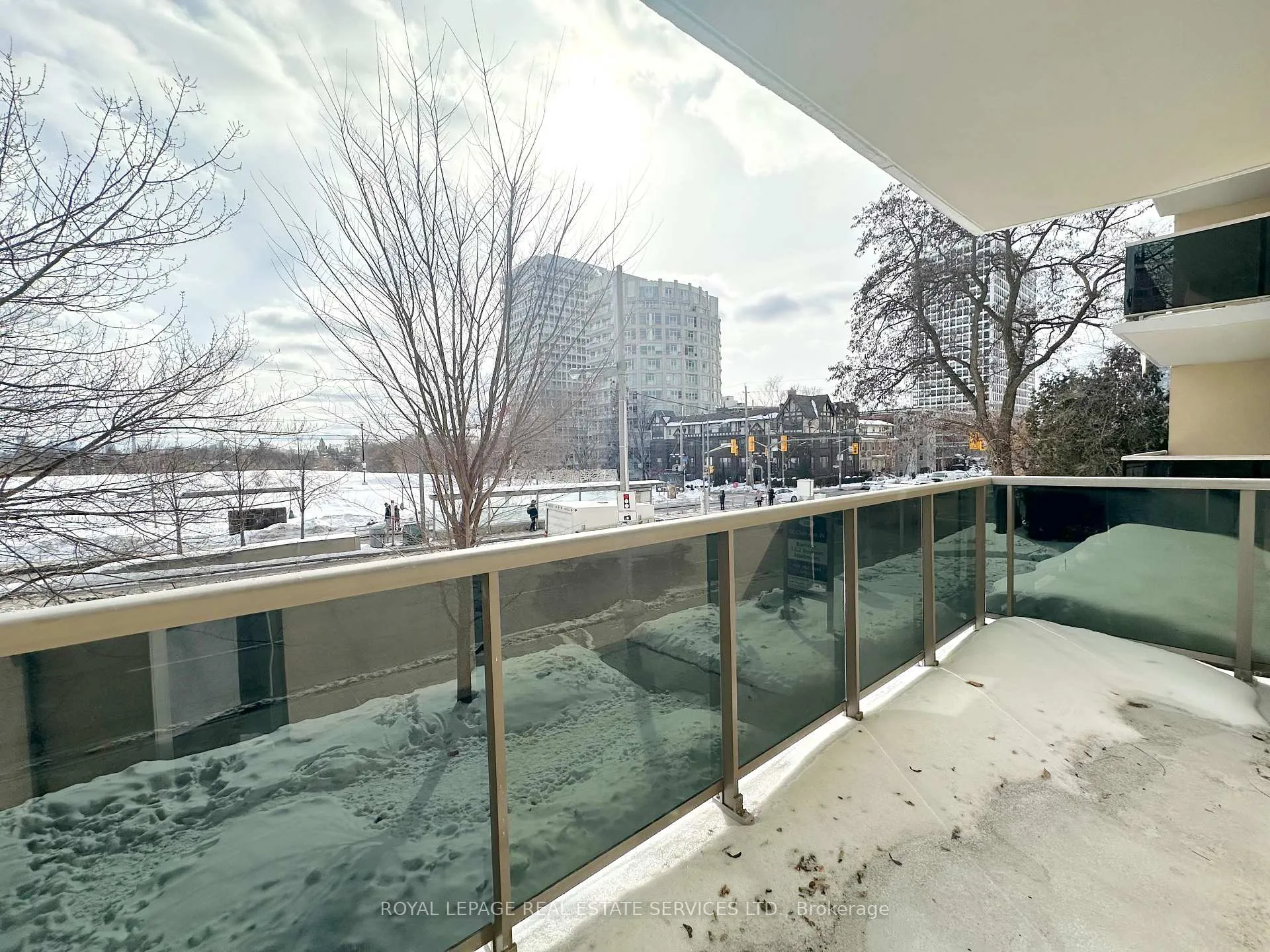 Photo 10 of Unit 202, 300 St Clair Avenue W, Toronto, Casa Loma — HOMEH