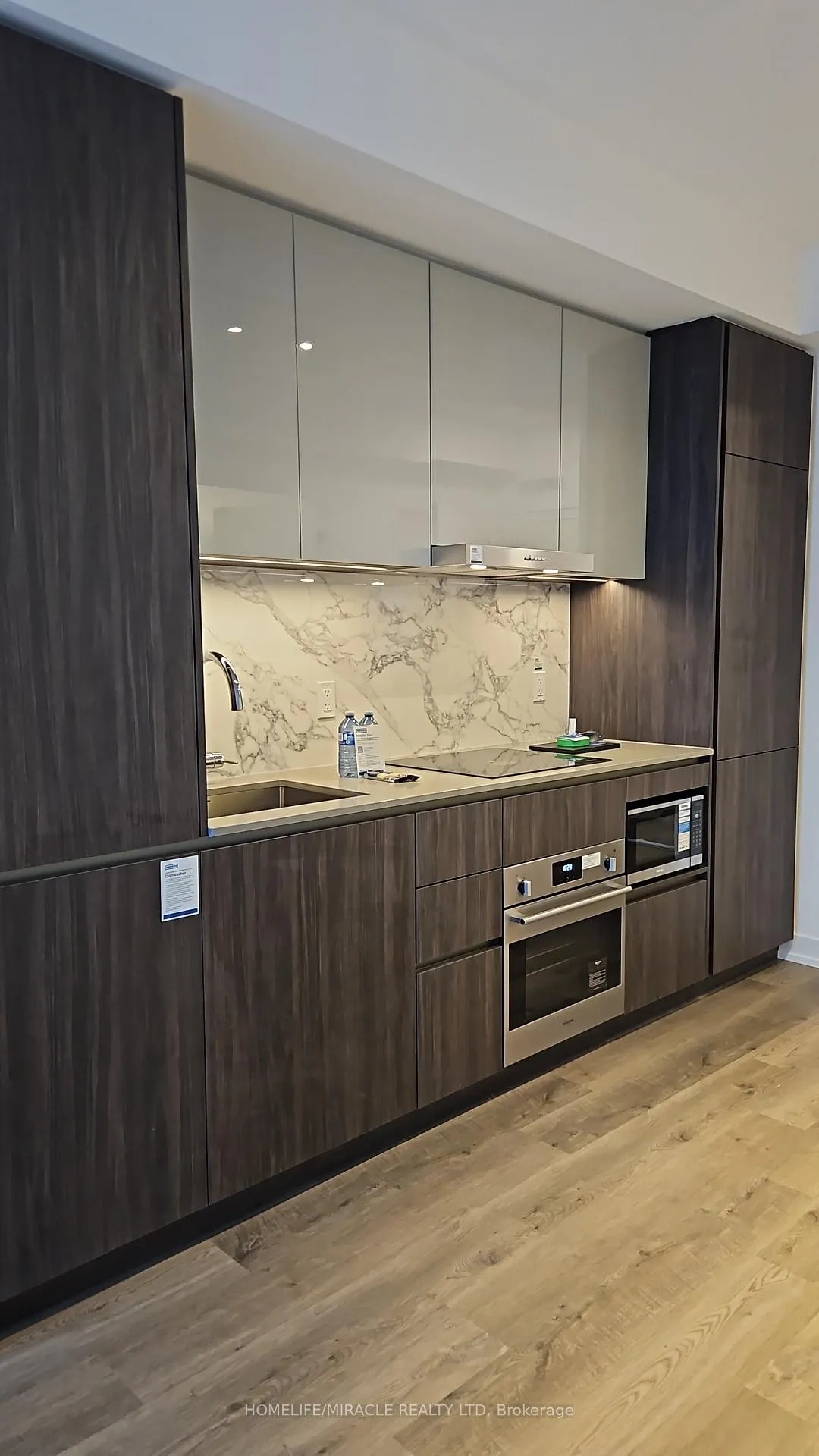Photo 7 of Unit 5908, 8 Interchange Way, Vaughan, Vaughan Corporate Centre — HOMEH